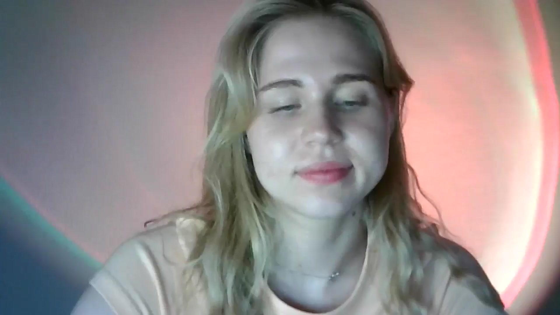 Gallery image thumbnail from Sweet_Lipsss_'s myfreecams stream on, 07/15/2025, 19:00 image 10 of 20