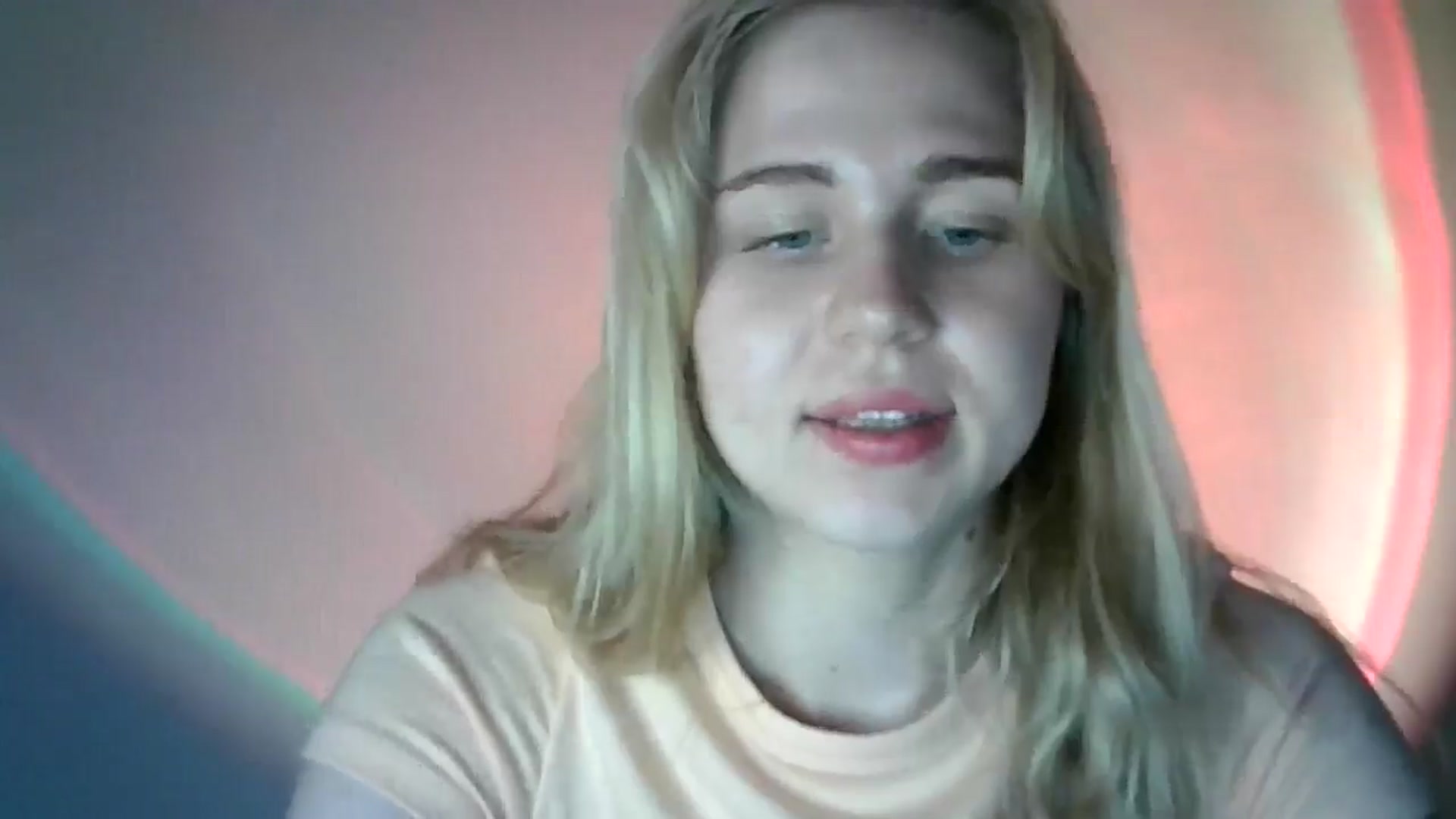 Gallery image thumbnail from Sweet_Lipsss_'s myfreecams stream on, 07/15/2025, 19:00 image 6 of 20