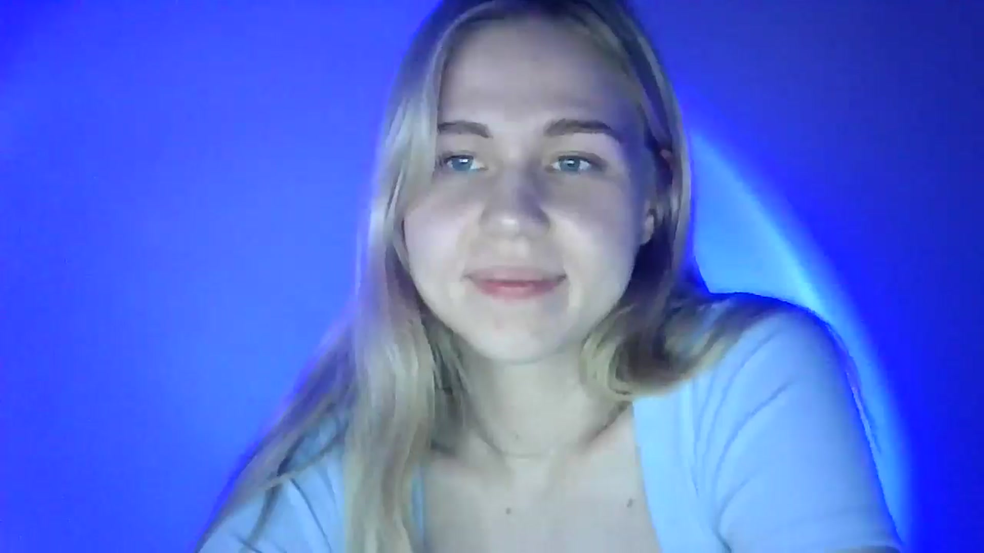 Gallery image thumbnail from Sweet_Lipsss_'s myfreecams stream on, 07/23/2025, 17:33 image 5 of 20