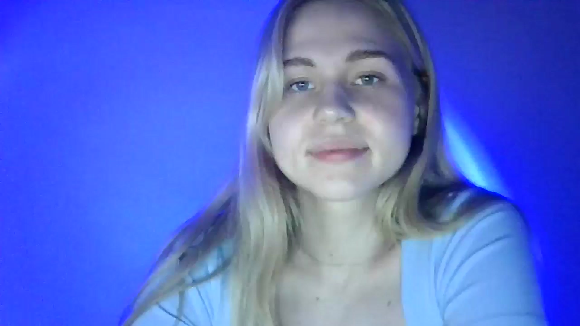 Gallery image thumbnail from Sweet_Lipsss_'s myfreecams stream on, 07/23/2025, 17:33 image 7 of 20