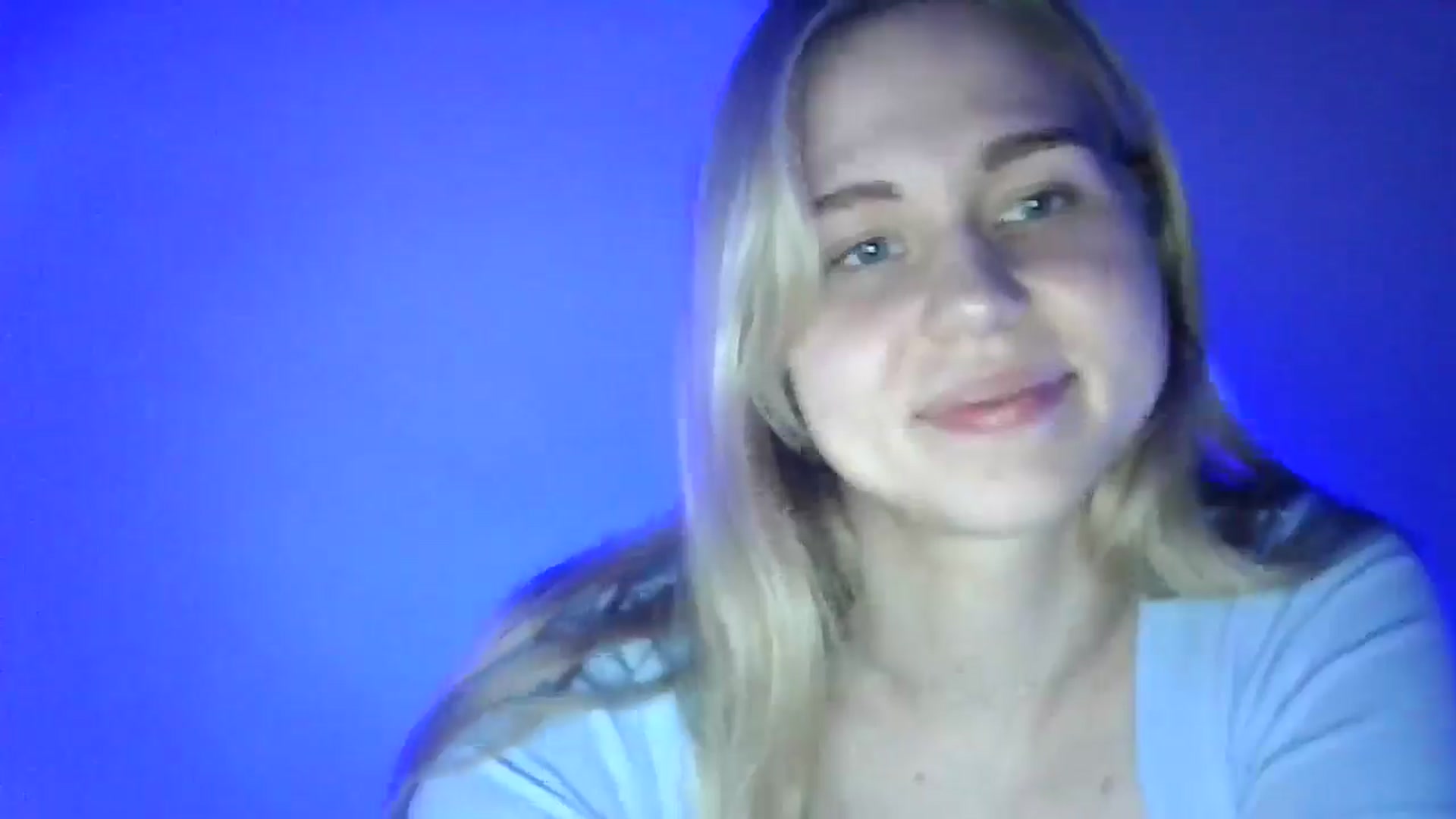 Gallery image thumbnail from Sweet_Lipsss_'s myfreecams stream on, 07/23/2025, 17:33 image 4 of 20