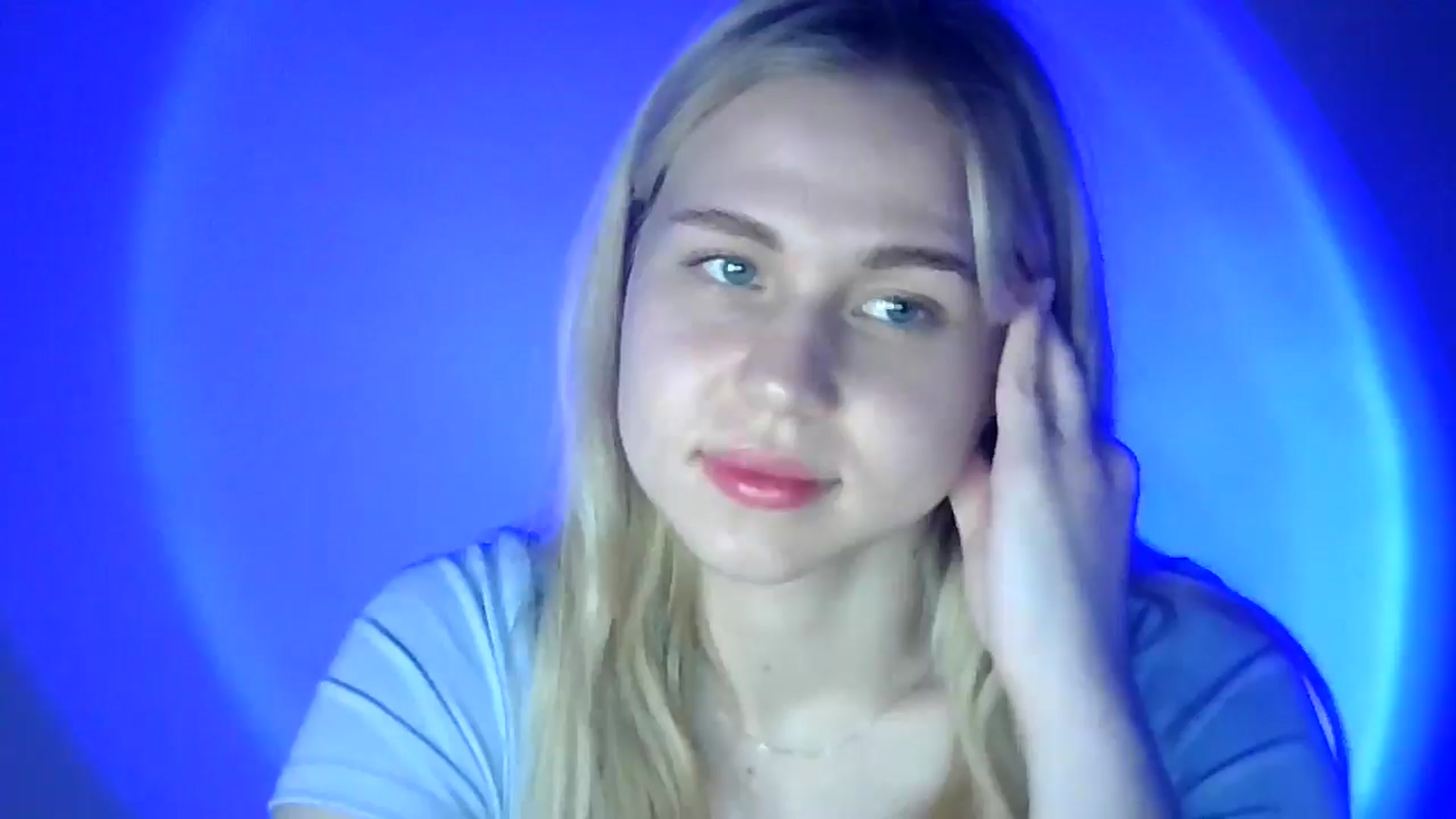 Gallery image thumbnail from Sweet_Lipsss_'s myfreecams stream on, 07/23/2025, 18:47 image 15 of 20