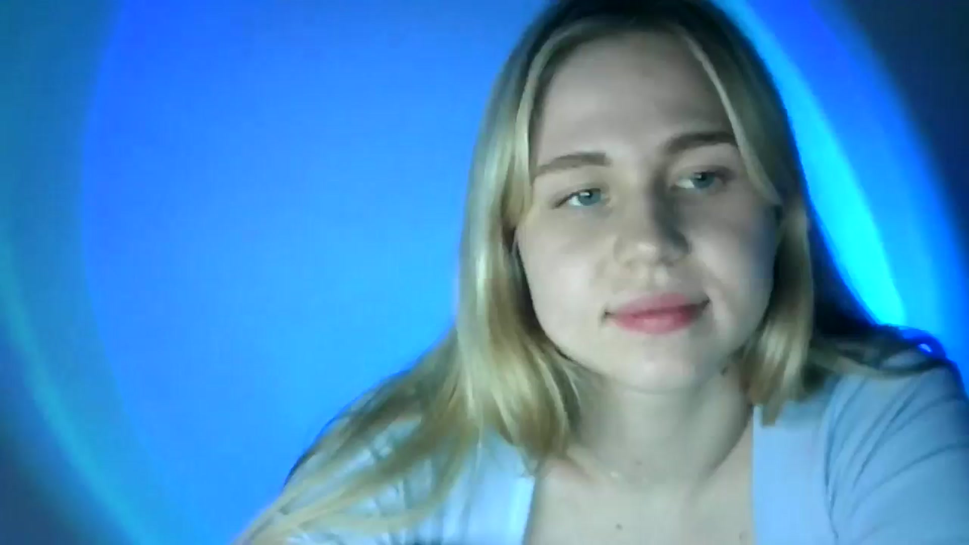 Gallery image thumbnail from Sweet_Lipsss_'s myfreecams stream on, 07/23/2025, 20:18 image 16 of 20
