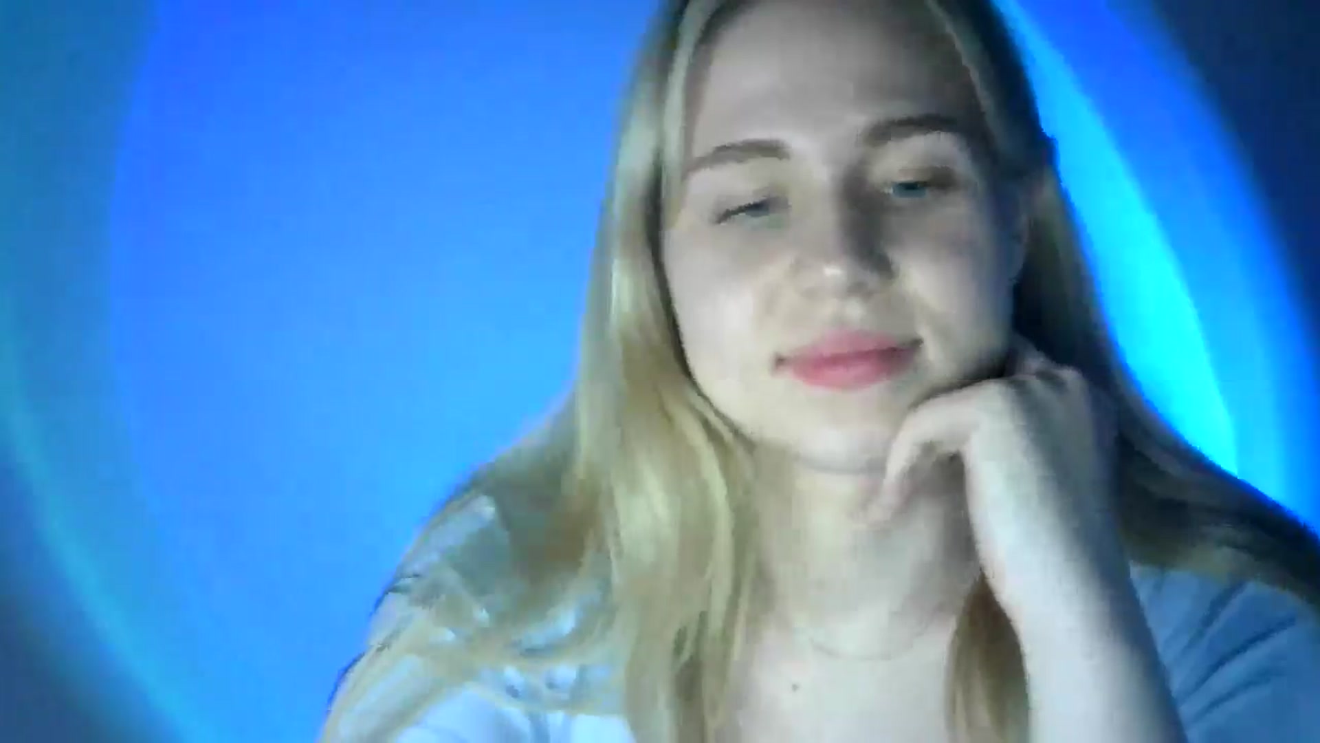 Gallery image thumbnail from Sweet_Lipsss_'s myfreecams stream on, 07/23/2025, 20:18 image 5 of 20
