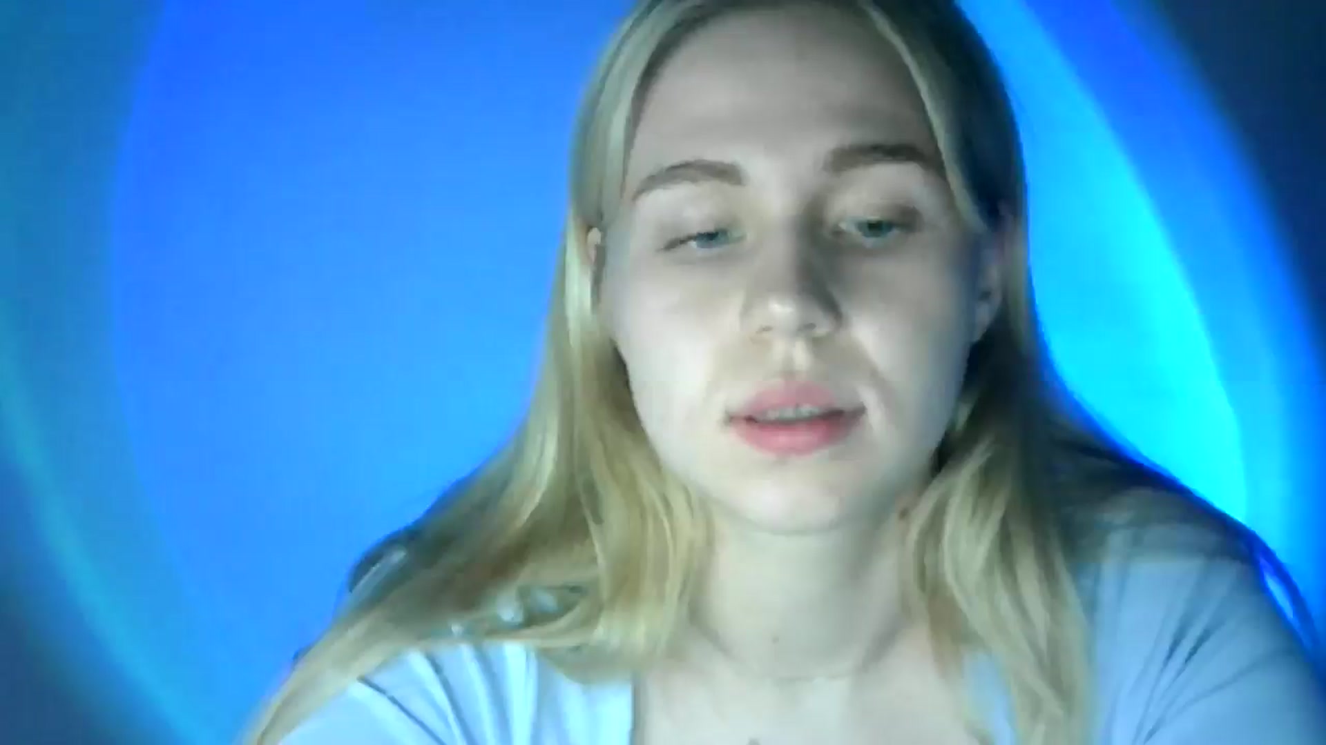 Gallery image thumbnail from Sweet_Lipsss_'s myfreecams stream on, 07/23/2025, 20:18 image 10 of 20