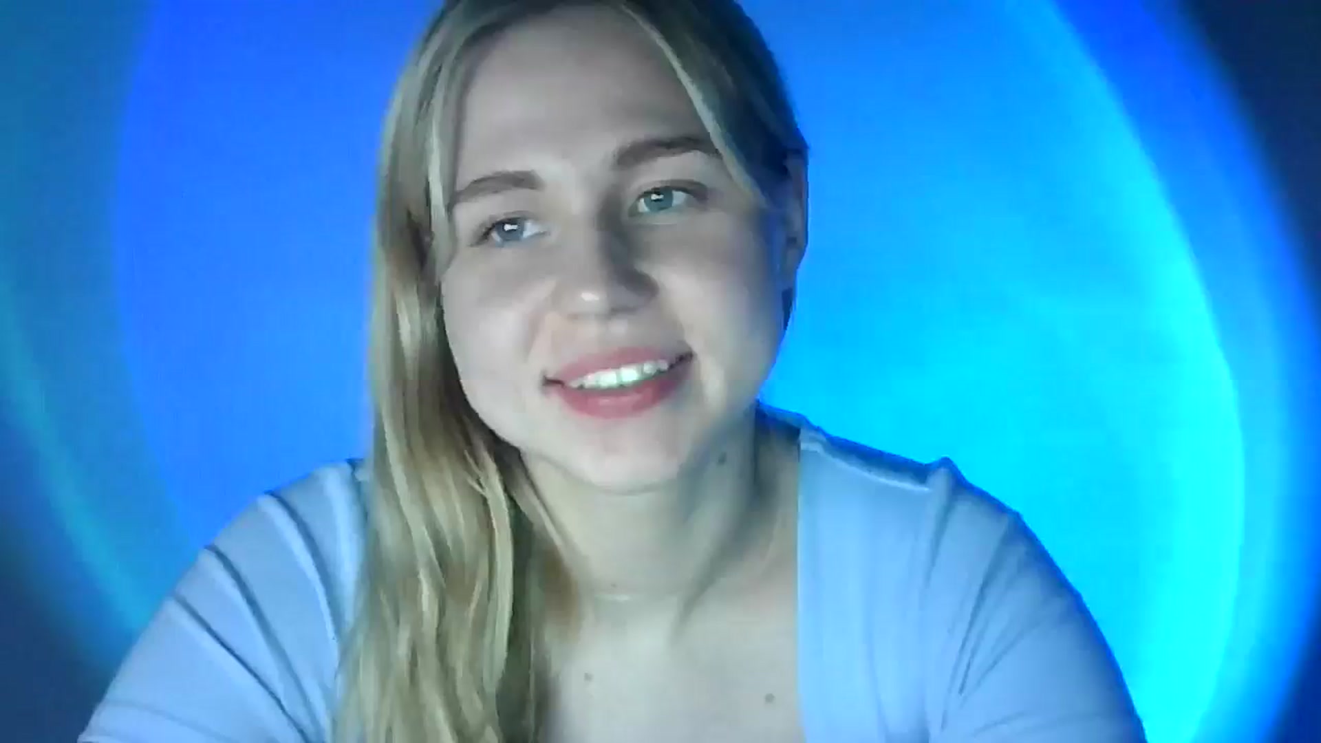 Gallery image thumbnail from Sweet_Lipsss_'s myfreecams stream on, 07/23/2025, 20:18 image 2 of 20