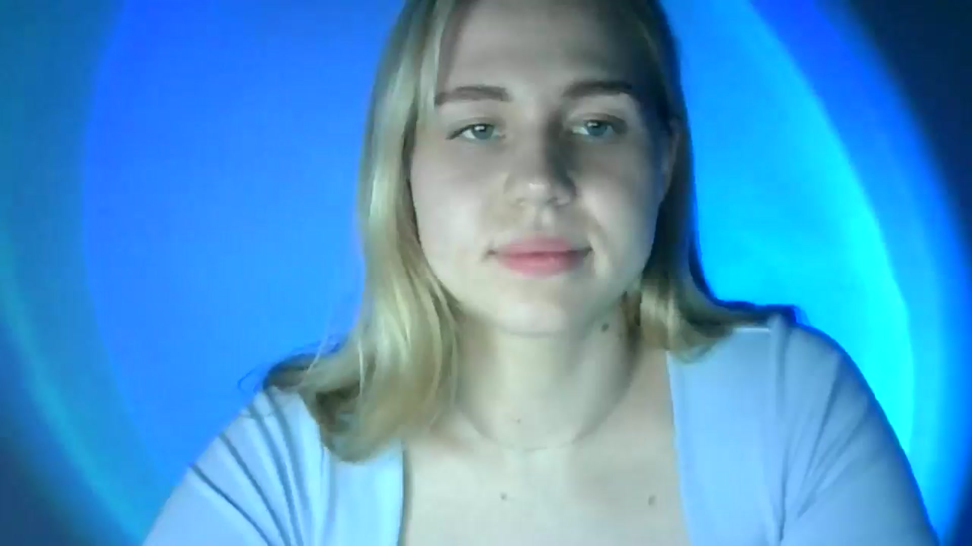Gallery image thumbnail from Sweet_Lipsss_'s myfreecams stream on, 07/23/2025, 20:18 image 7 of 20