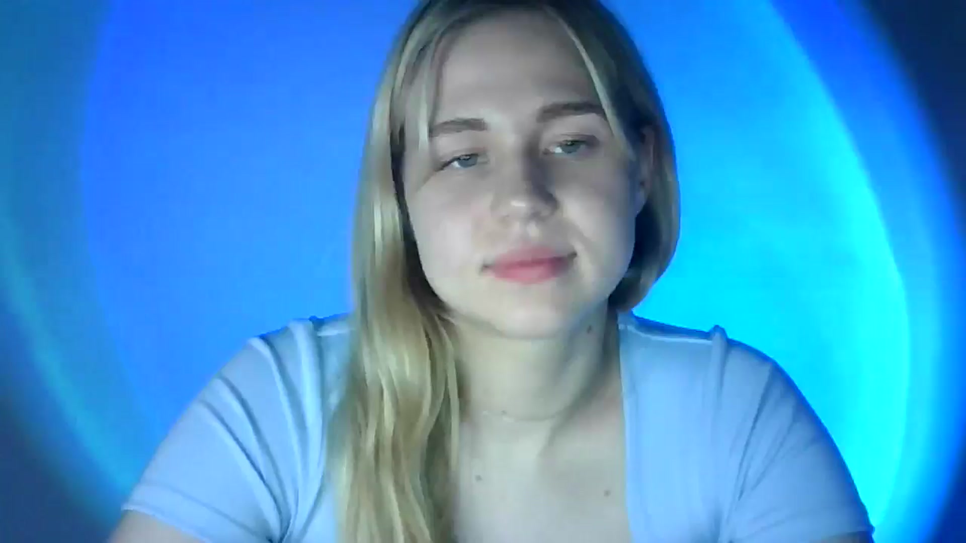 Gallery image thumbnail from Sweet_Lipsss_'s myfreecams stream on, 07/23/2025, 20:18 image 3 of 20