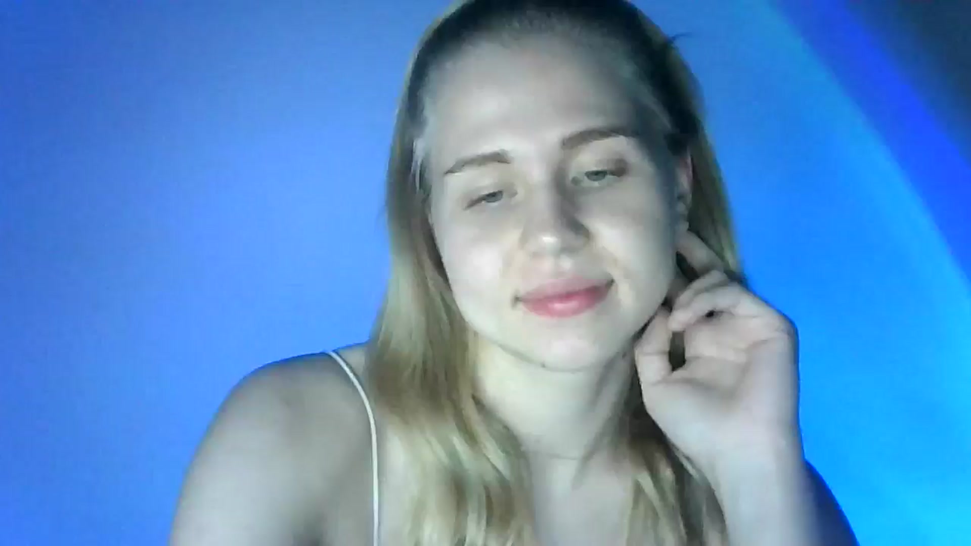 Gallery image thumbnail from Sweet_Lipsss_'s myfreecams stream on, 07/30/2025, 17:28 image 11 of 20