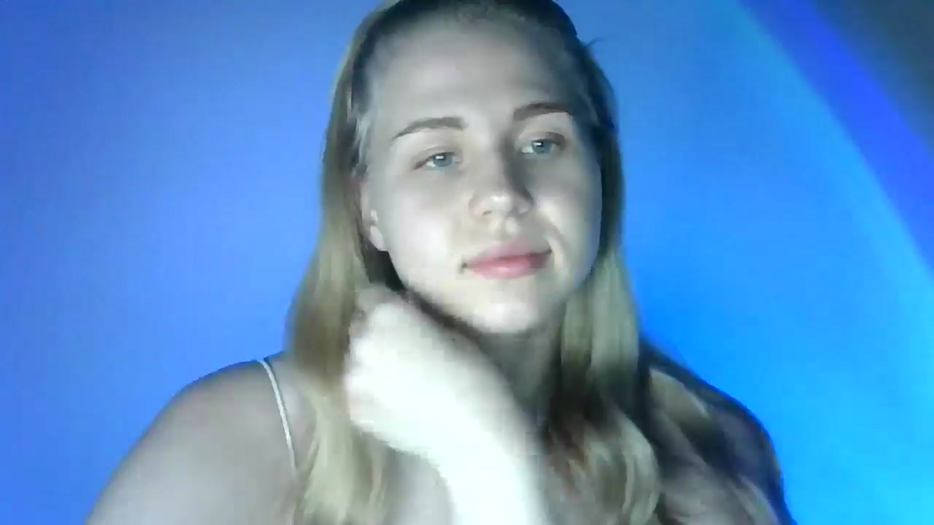 Gallery image thumbnail from Sweet_Lipsss_'s myfreecams stream on, 07/30/2025, 17:28 image 13 of 20