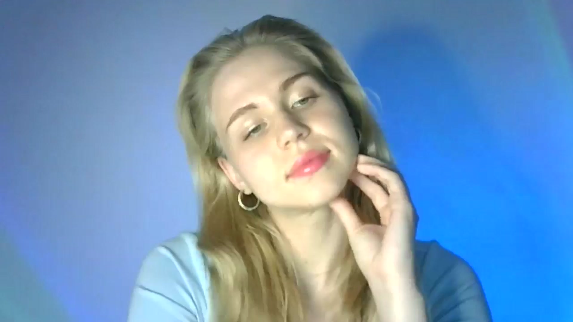 Gallery image thumbnail from Sweet_Lipsss_'s myfreecams stream on, 07/31/2025, 18:23 image 4 of 20