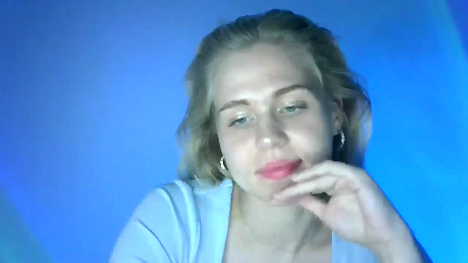 Gallery image thumbnail from Sweet_Lipsss_'s myfreecams stream on, 07/31/2025, 18:23 image 13 of 20