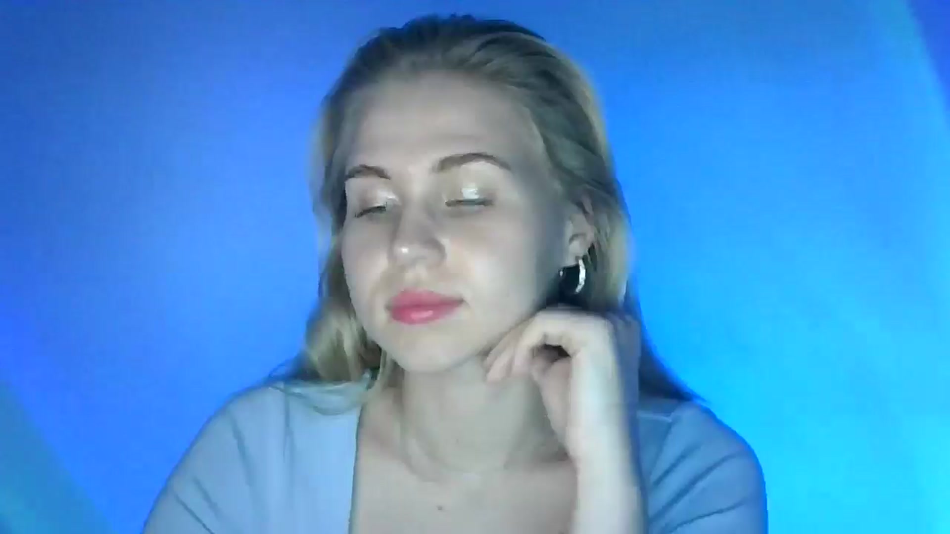 Gallery image thumbnail from Sweet_Lipsss_'s myfreecams stream on, 07/31/2025, 18:23 image 6 of 20