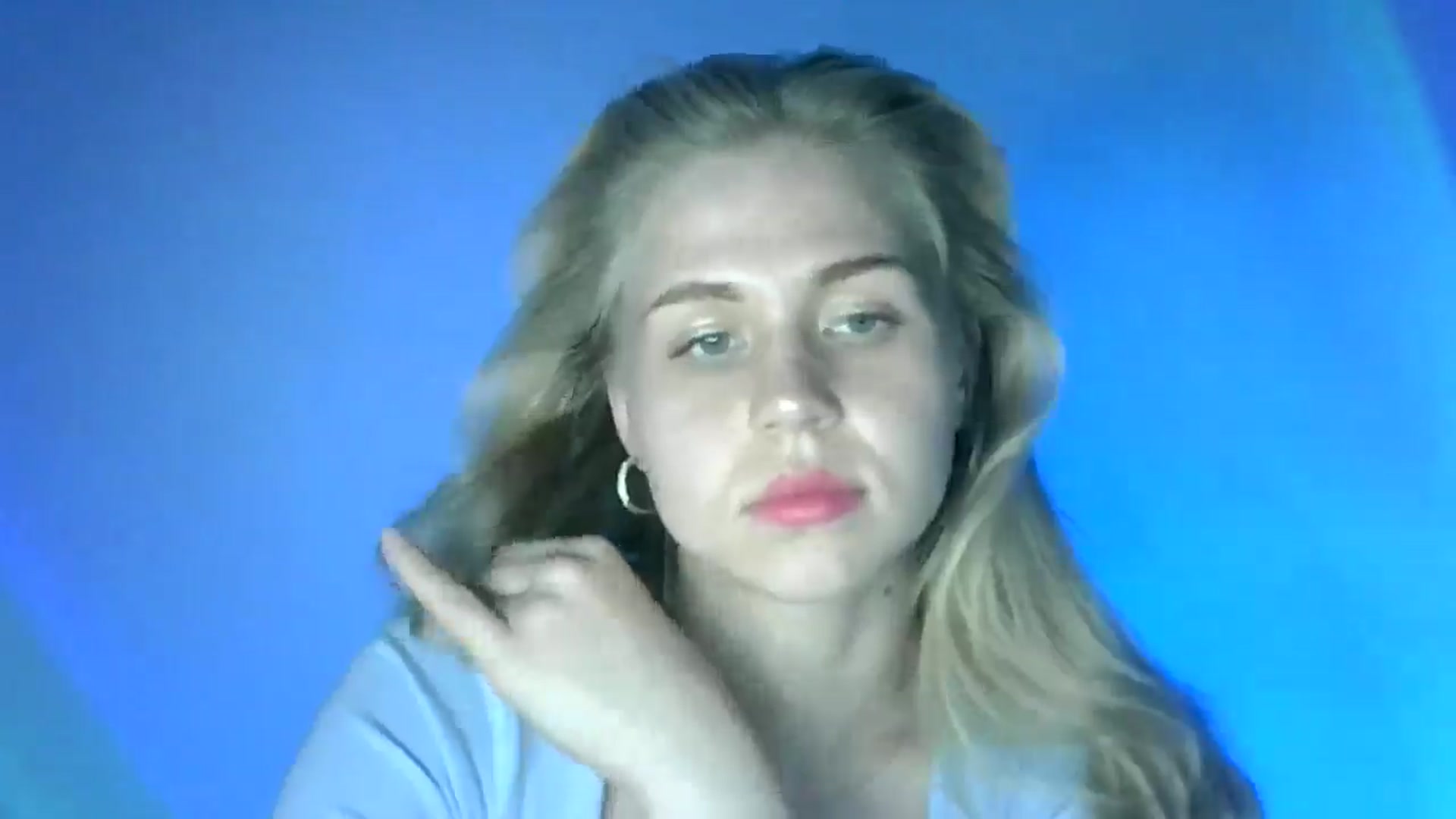 Gallery image thumbnail from Sweet_Lipsss_'s myfreecams stream on, 07/31/2025, 18:23 image 16 of 20