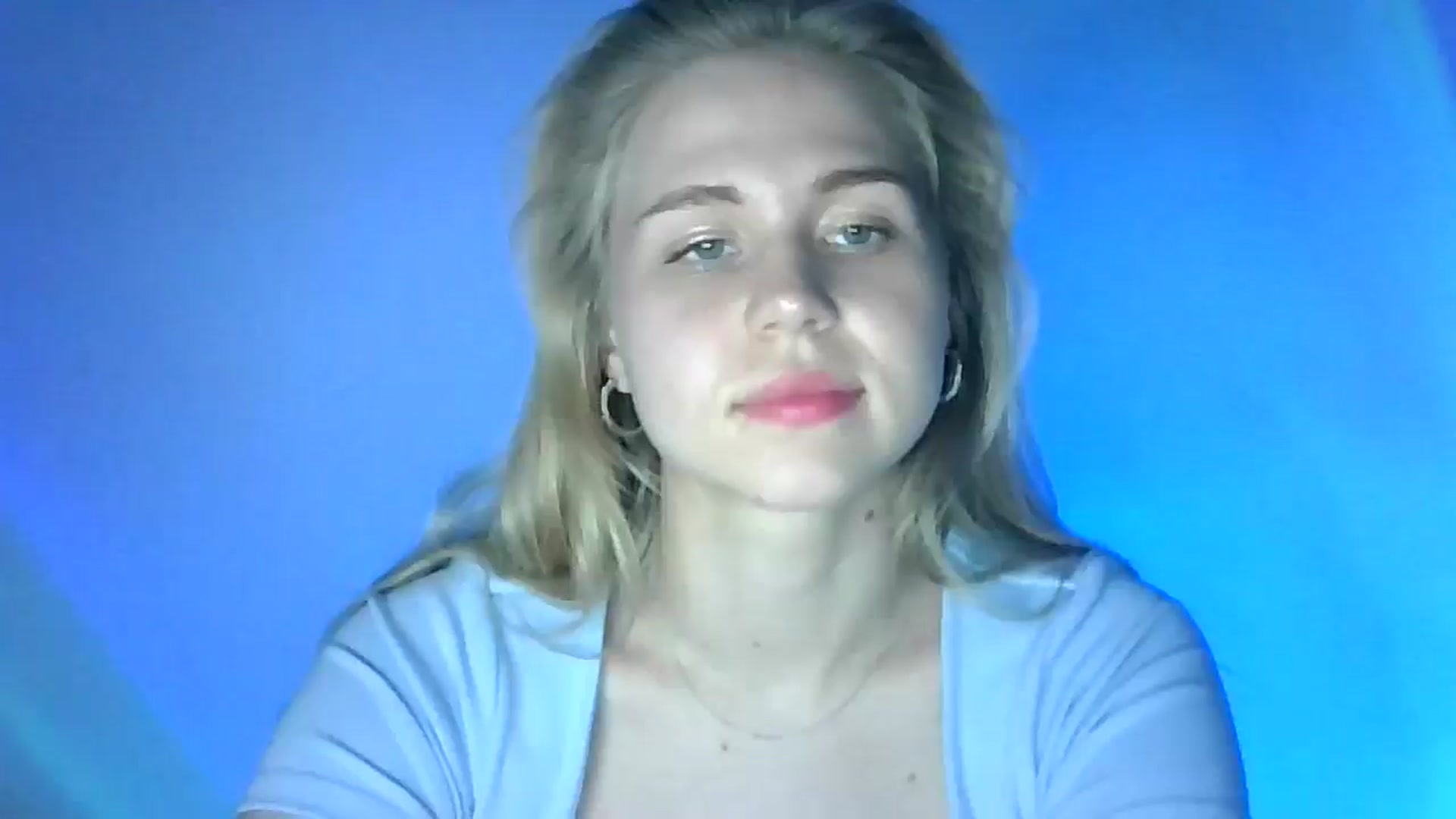 Gallery image thumbnail from Sweet_Lipsss_'s myfreecams stream on, 07/31/2025, 19:26 image 3 of 20