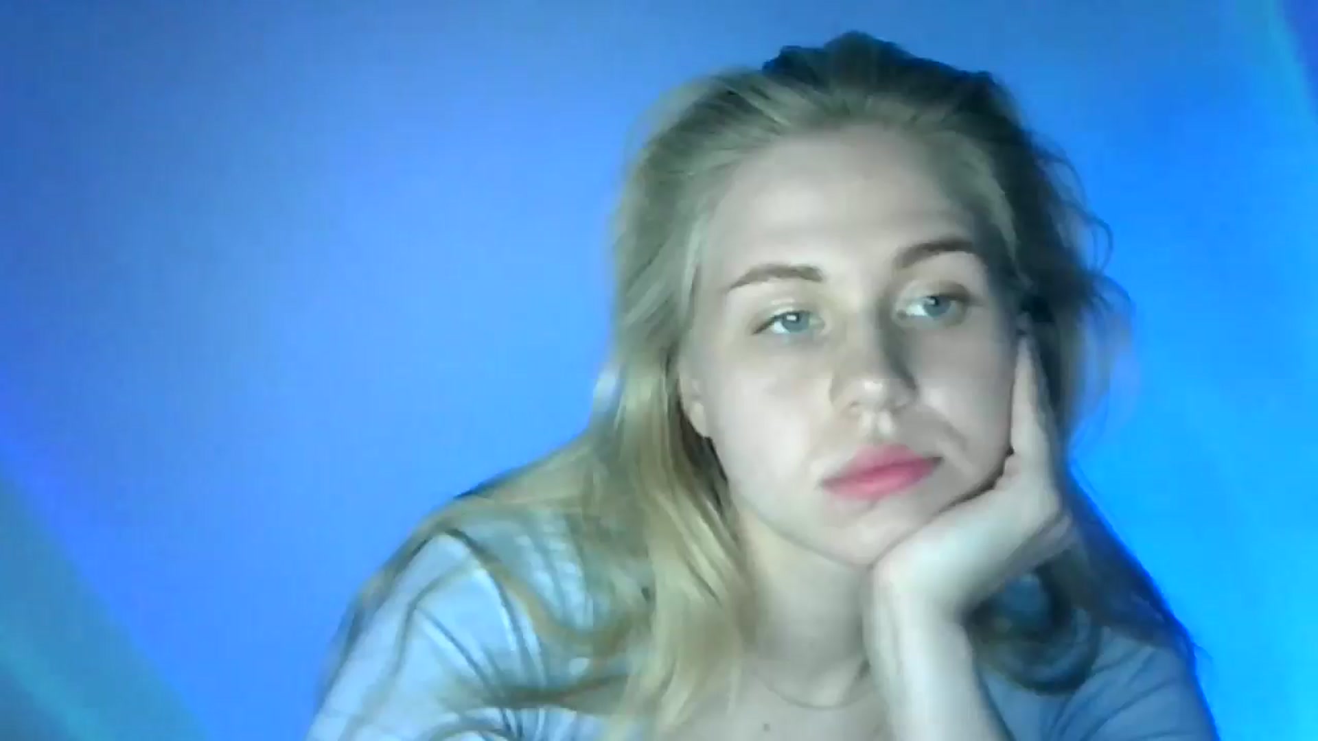 Gallery image thumbnail from Sweet_Lipsss_'s myfreecams stream on, 07/31/2025, 19:26 image 15 of 20