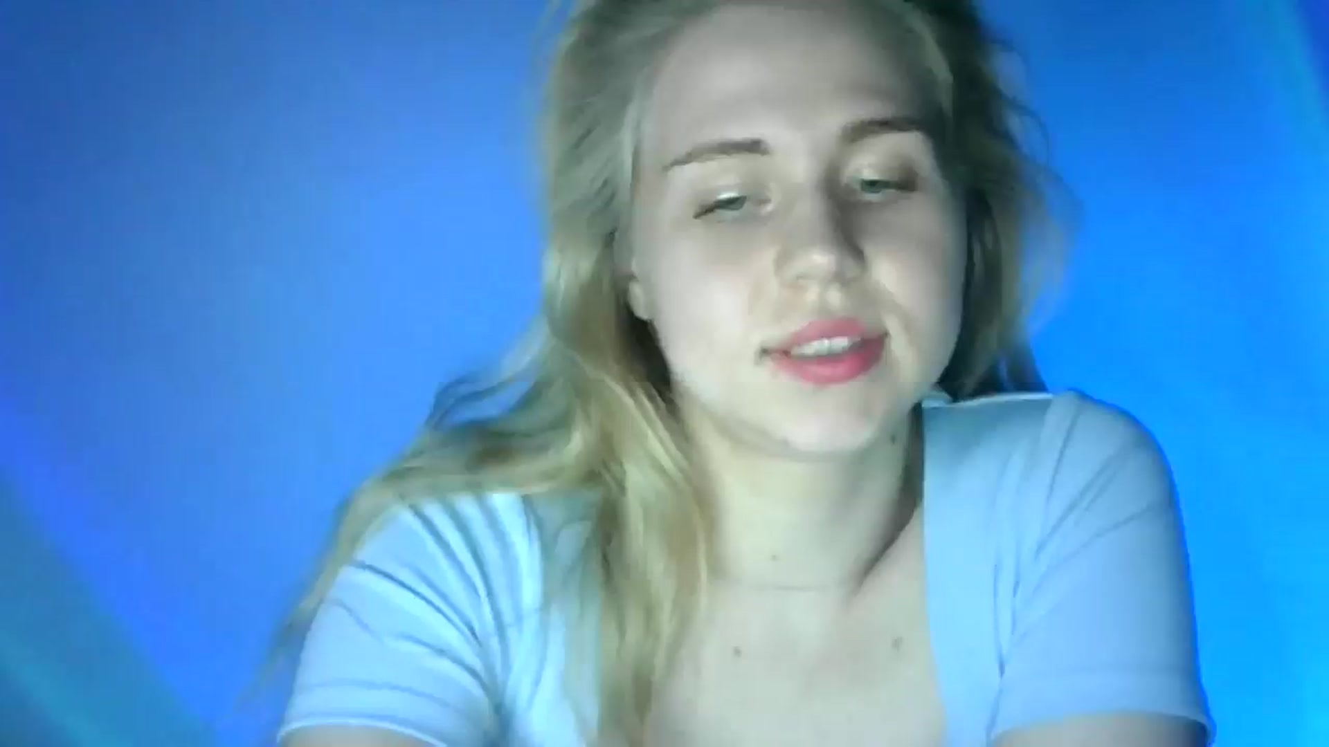 Gallery image thumbnail from Sweet_Lipsss_'s myfreecams stream on, 07/31/2025, 19:26 image 19 of 20