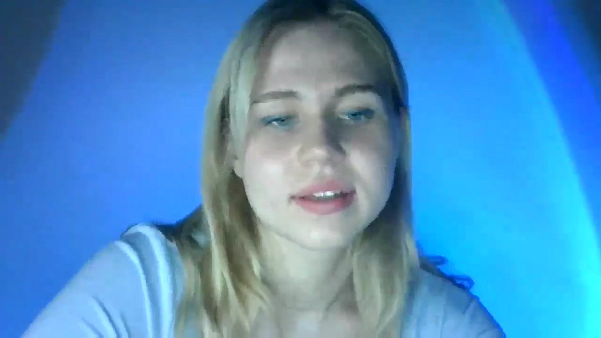 Gallery image thumbnail from Sweet_Lipsss_'s myfreecams stream on, 08/10/2025, 18:52 image 3 of 20