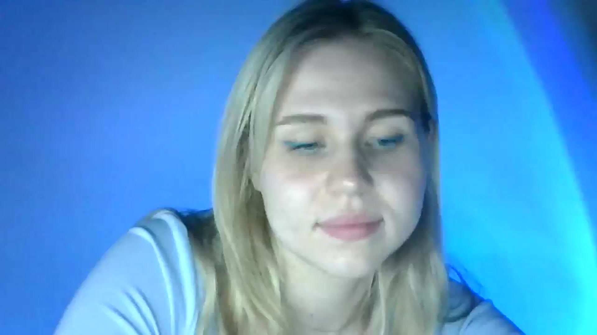 Gallery image thumbnail from Sweet_Lipsss_'s myfreecams stream on, 08/10/2025, 18:52 image 8 of 20