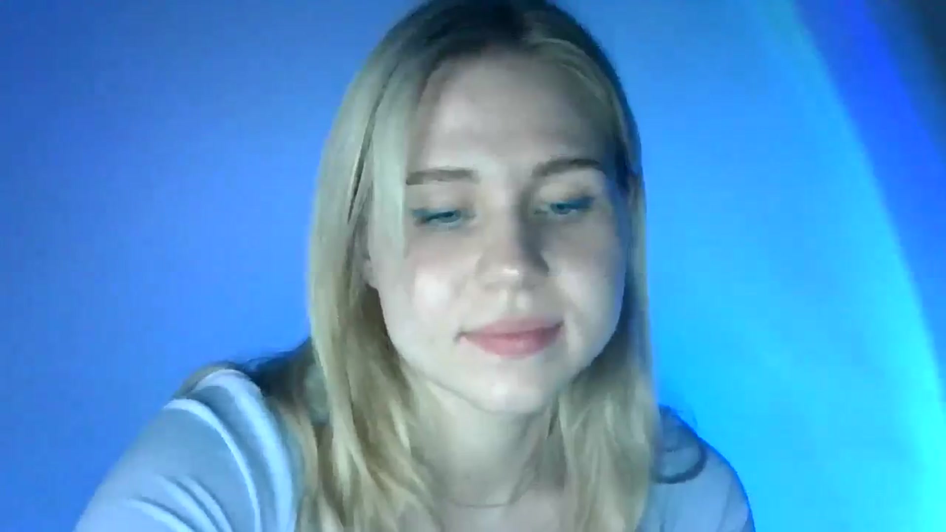 Gallery image thumbnail from Sweet_Lipsss_'s myfreecams stream on, 08/10/2025, 18:52 image 7 of 20