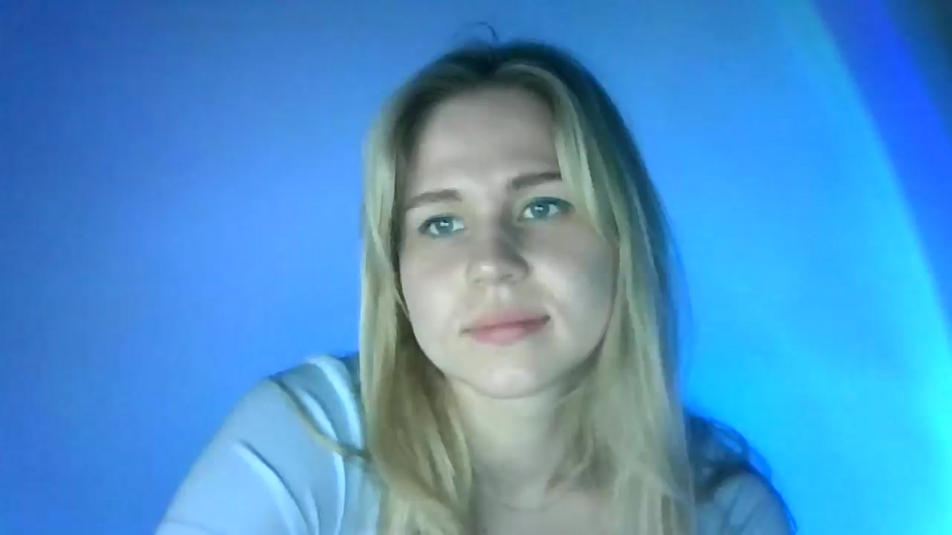 Gallery image thumbnail from Sweet_Lipsss_'s myfreecams stream on, 08/10/2025, 18:52 image 18 of 20