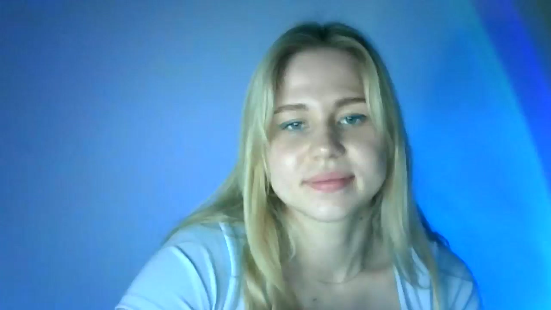 Gallery image thumbnail from Sweet_Lipsss_'s myfreecams stream on, 08/10/2025, 18:52 image 20 of 20