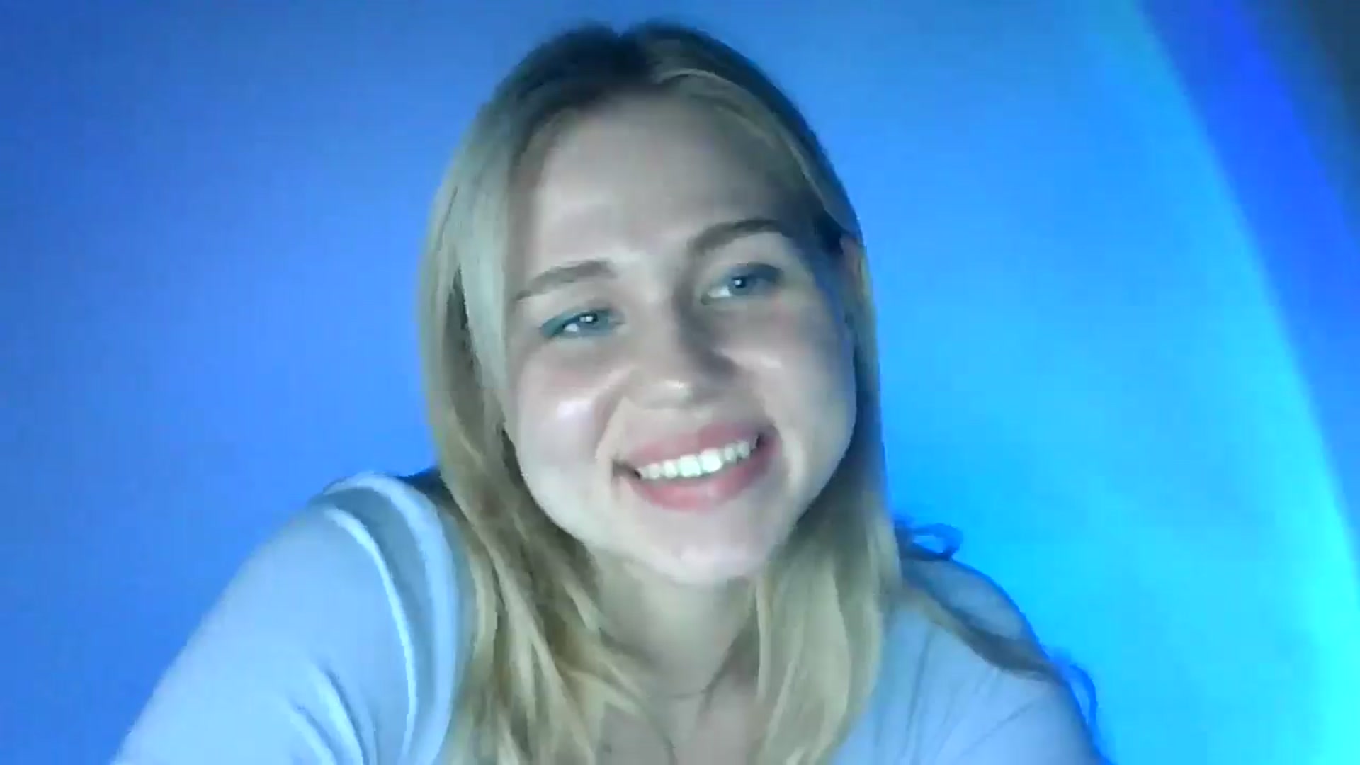 Gallery image thumbnail from Sweet_Lipsss_'s myfreecams stream on, 08/10/2025, 18:52 image 4 of 20