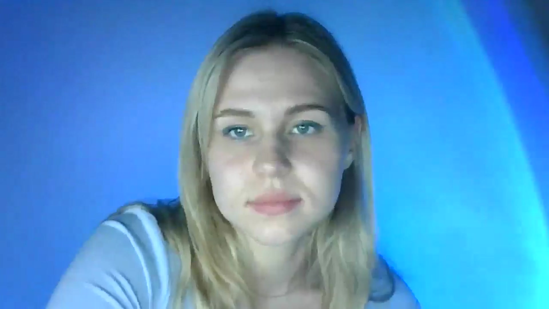 Gallery image thumbnail from Sweet_Lipsss_'s myfreecams stream on, 08/10/2025, 18:52 image 9 of 20
