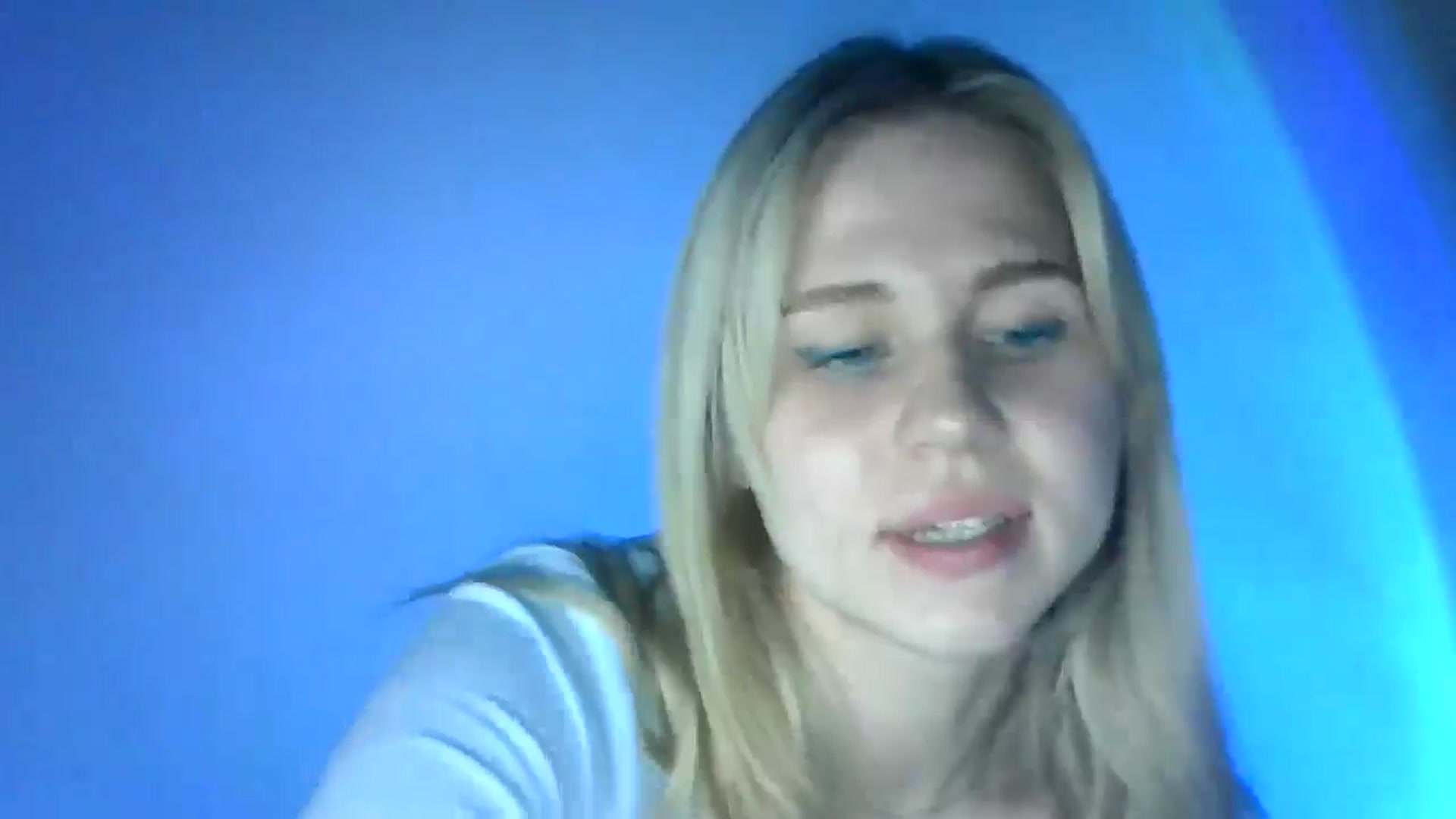 Gallery image thumbnail from Sweet_Lipsss_'s myfreecams stream on, 08/10/2025, 18:52 image 12 of 20