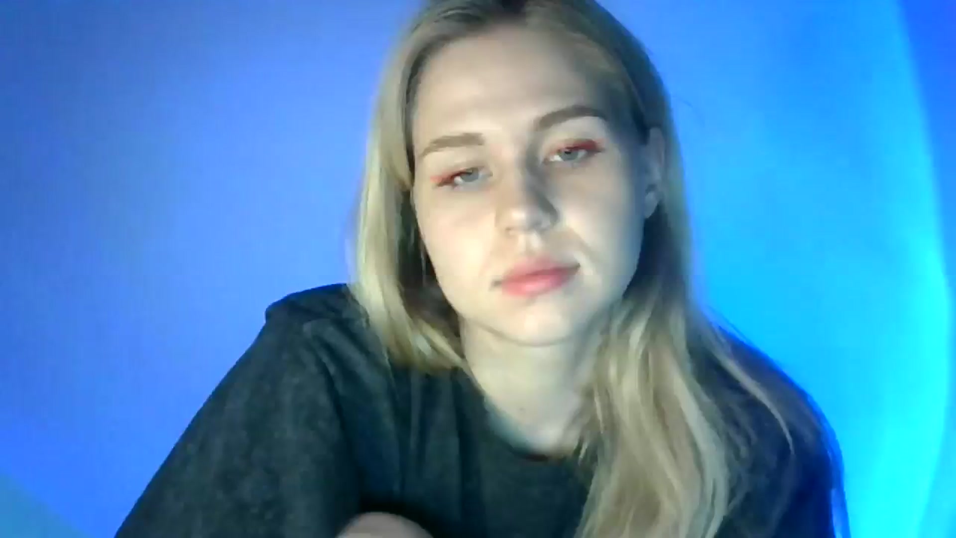 Gallery image thumbnail from Sweet_Lipsss_'s myfreecams stream on, 08/13/2025, 19:53 image 16 of 20