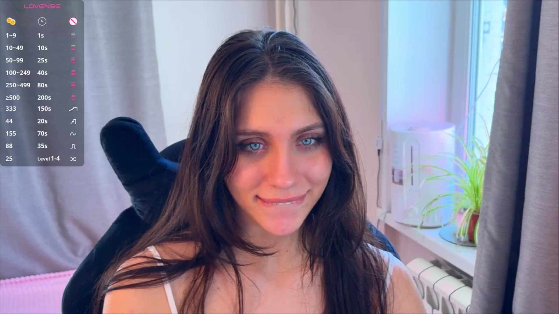 Gallery image thumbnail from Sweet_Luna's myfreecams stream on, 03/29/2026, 08:28 image 19 of 20