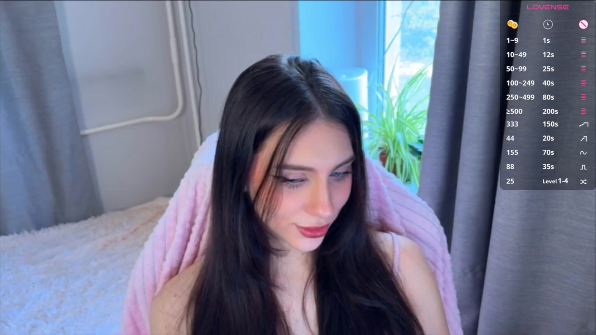 Gallery image thumbnail from Sweet_Luna's myfreecams stream on, 04/13/2026, 04:55 image 14 of 20