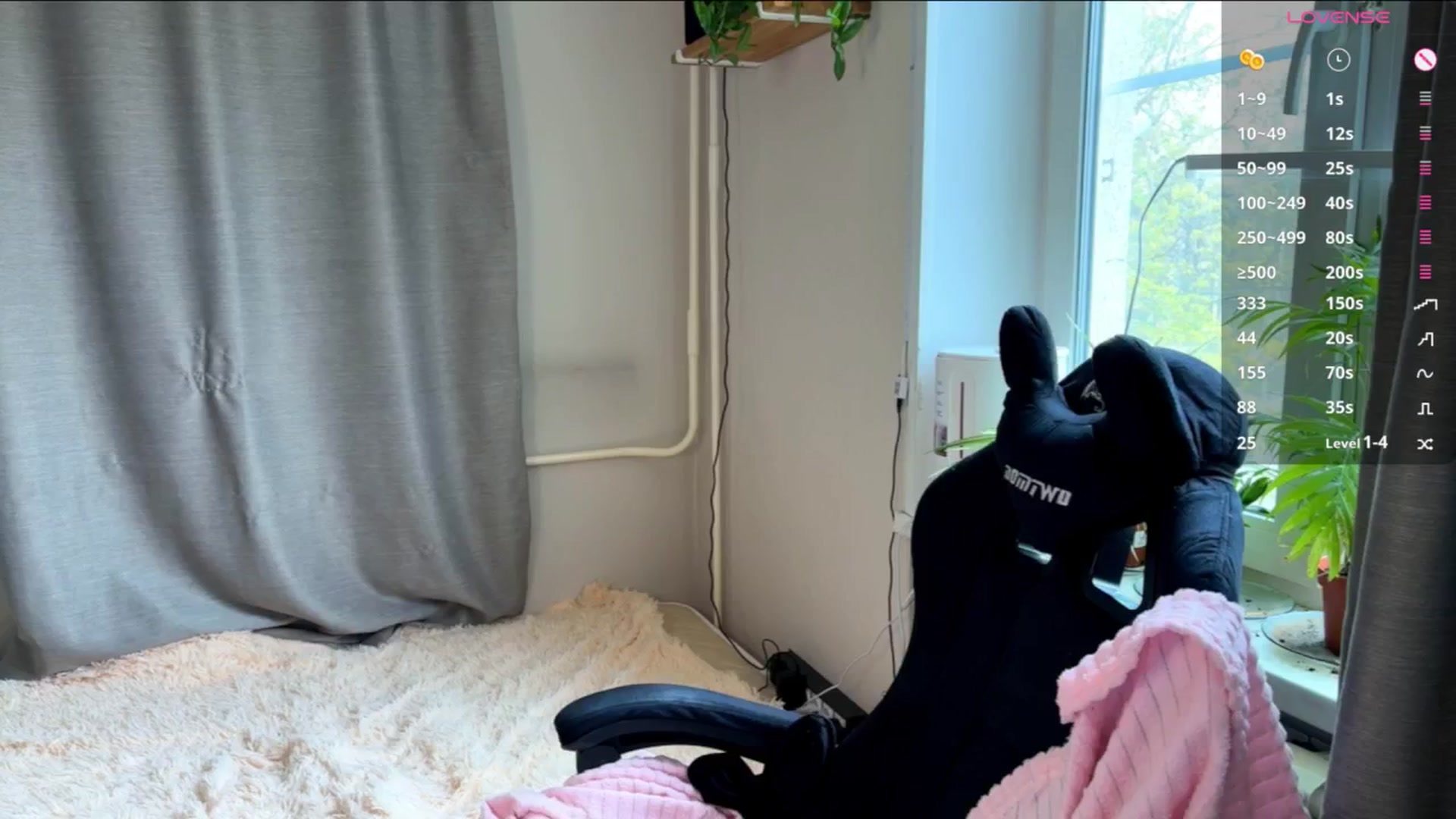 Gallery image thumbnail from Sweet_Luna's myfreecams stream on, 04/20/2026, 10:34 image 17 of 20