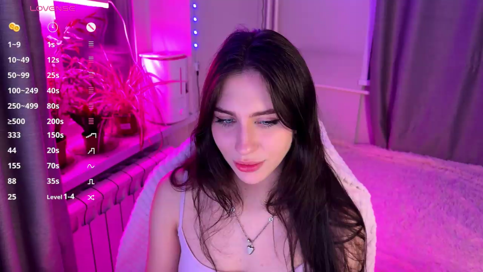 Gallery image thumbnail from Sweet_Luna's myfreecams stream on, 05/08/2026, 24:36 image 16 of 20