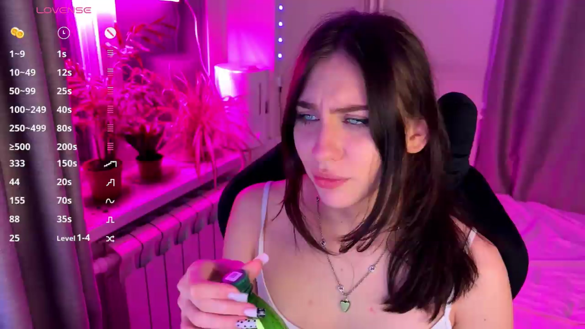 Gallery image thumbnail from Sweet_Luna's myfreecams stream on, 05/09/2026, 20:35 image 14 of 20
