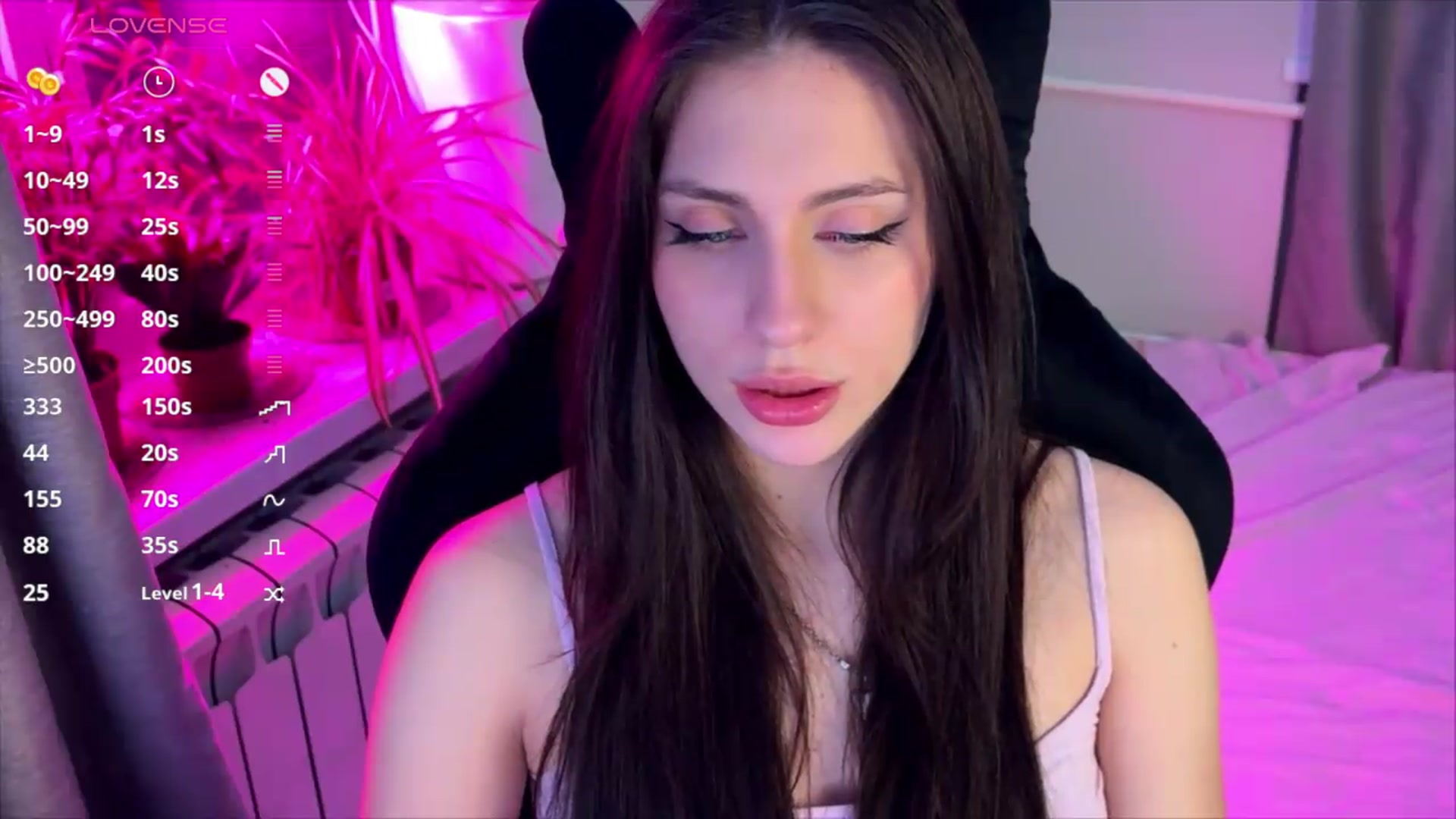 Gallery image thumbnail from Sweet_Luna's myfreecams stream on, 05/12/2026, 24:01 image 16 of 20