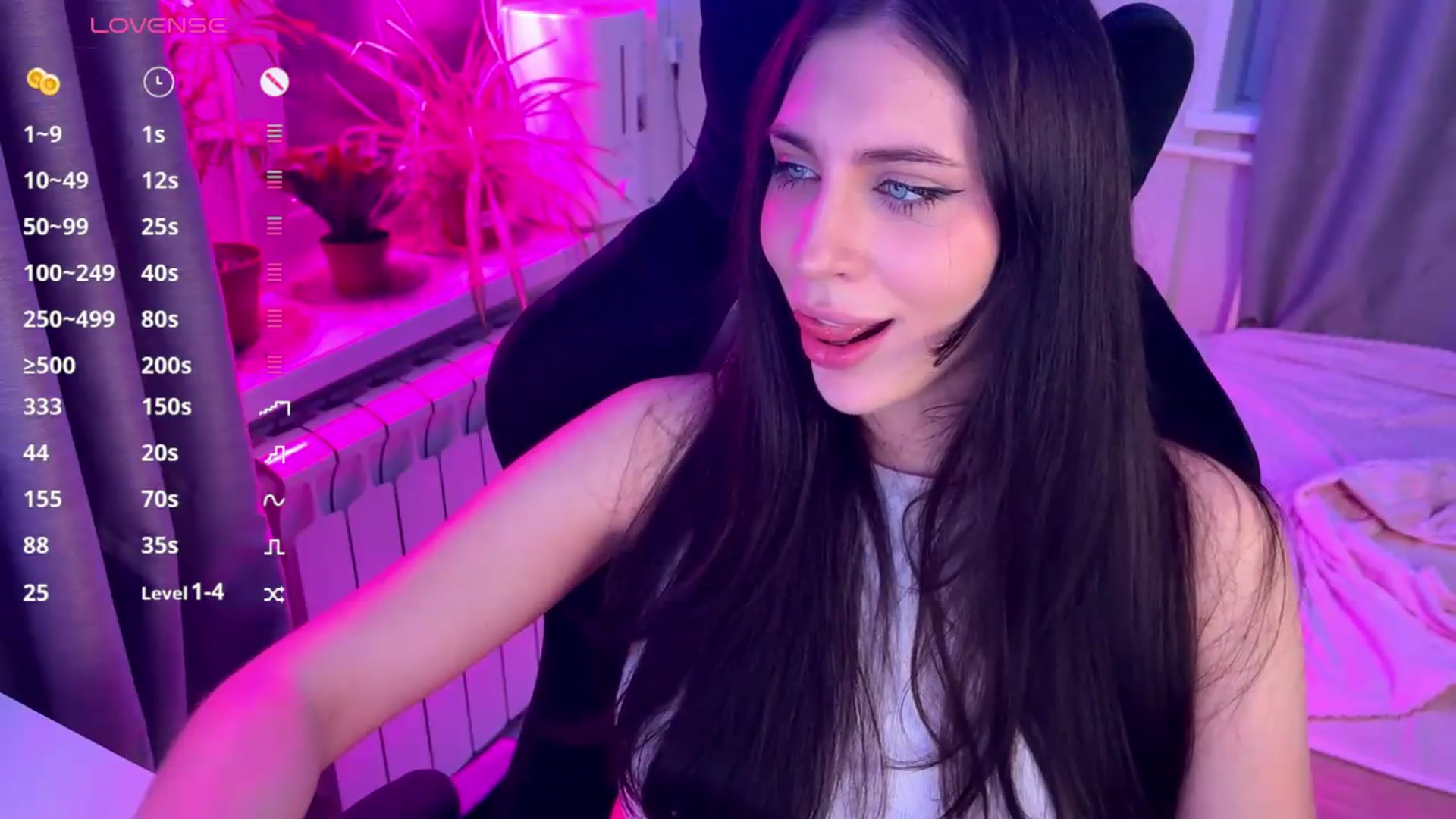 Gallery image thumbnail from Sweet_Luna's myfreecams stream on, 05/17/2026, 20:34 image 14 of 20