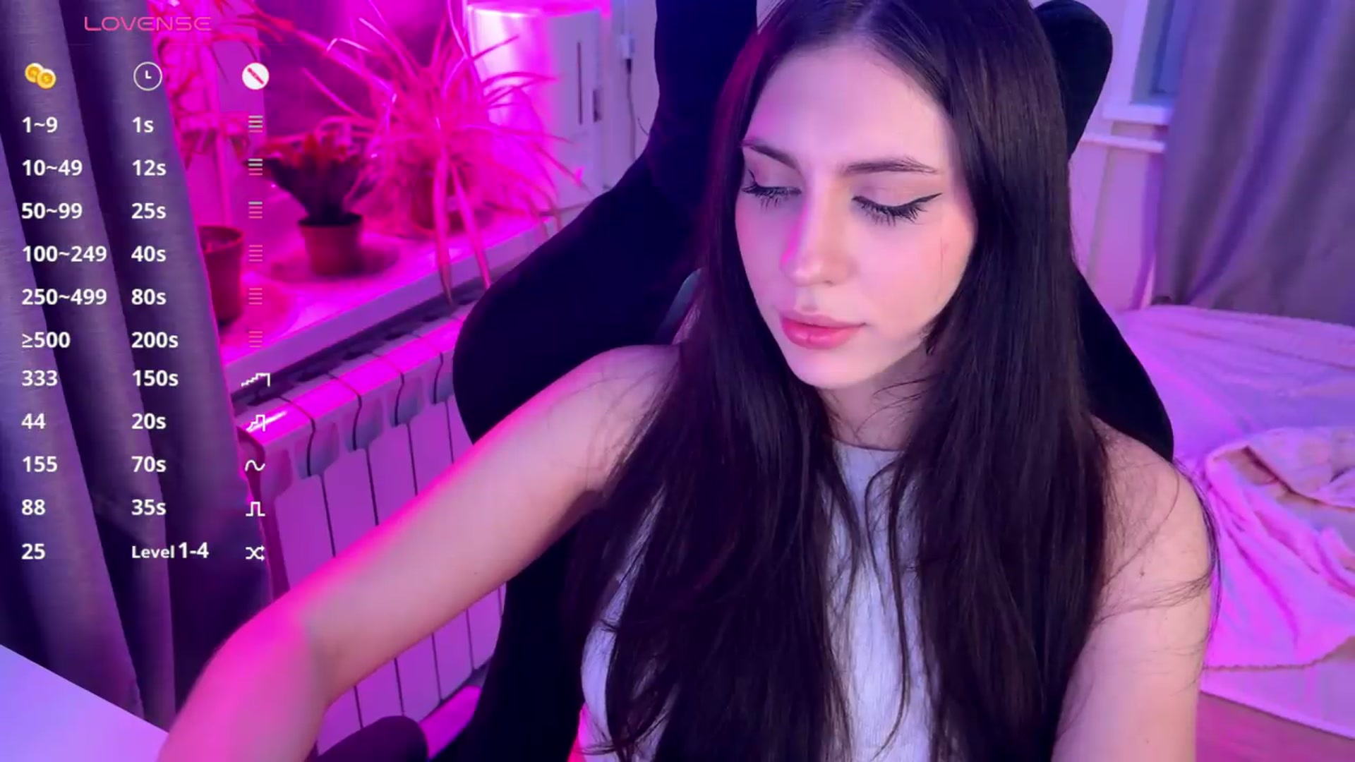 Gallery image thumbnail from Sweet_Luna's myfreecams stream on, 05/17/2026, 20:34 image 17 of 20