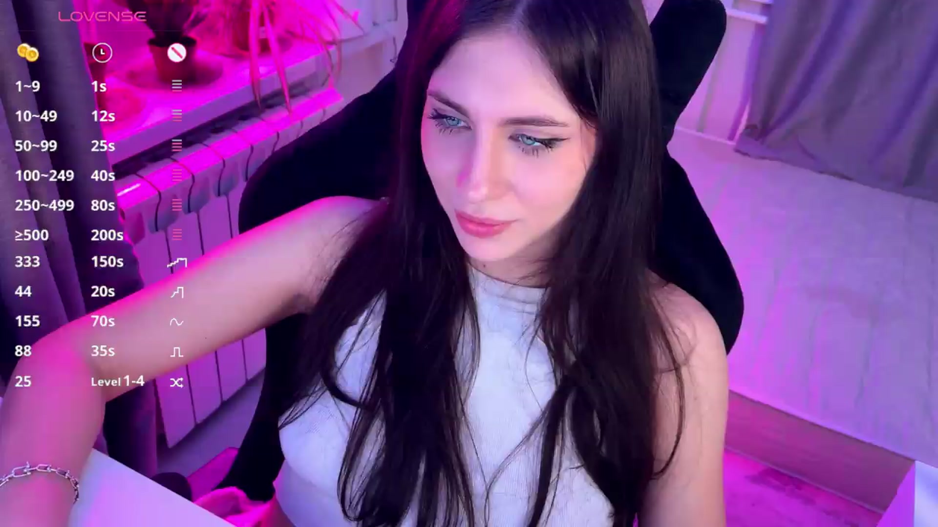 Gallery image thumbnail from Sweet_Luna's myfreecams stream on, 05/18/2026, 24:35 image 4 of 20