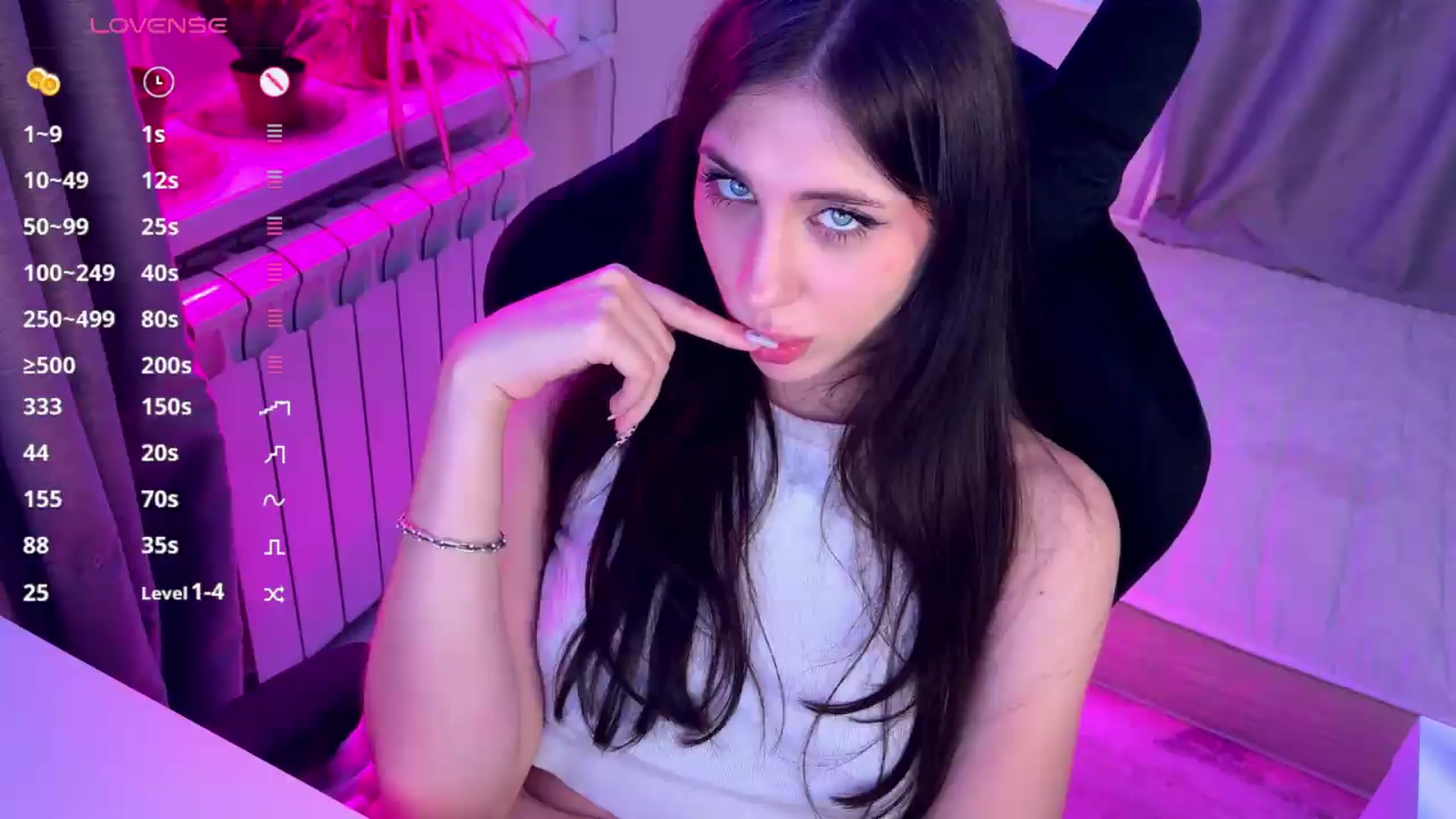 Gallery image thumbnail from Sweet_Luna's myfreecams stream on, 05/18/2026, 24:35 image 2 of 20