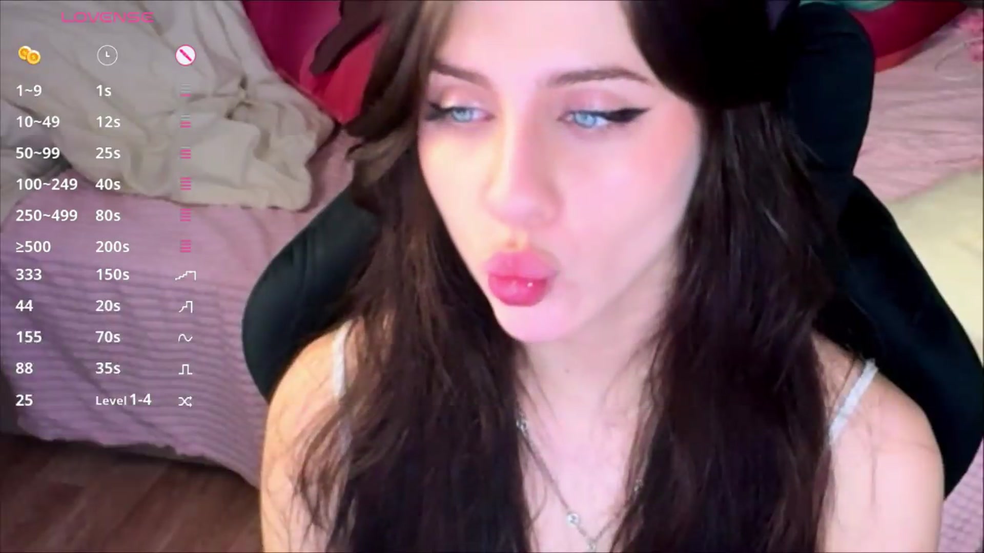Gallery image thumbnail from Sweet_Luna's myfreecams stream on, 05/29/2026, 01:32 image 16 of 20