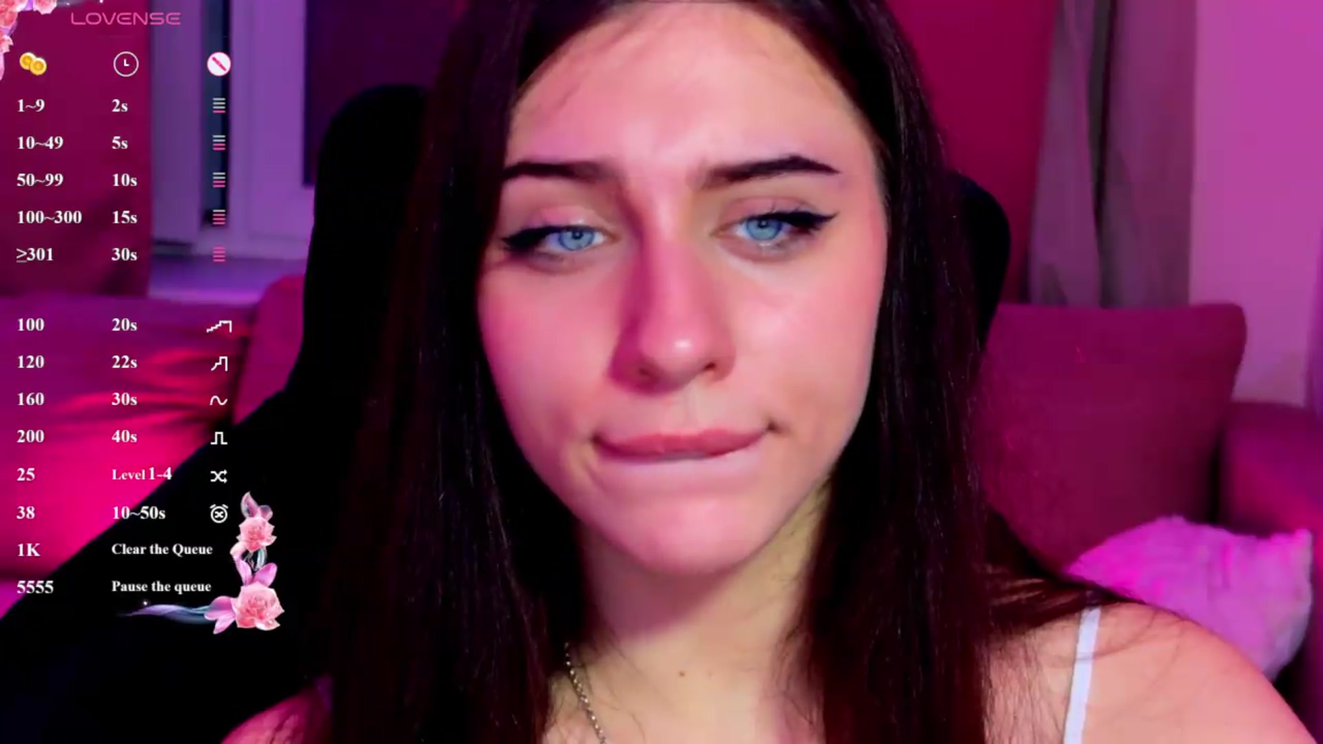 Gallery image thumbnail from Sweet_Luna's myfreecams stream on, 07/06/2026, 24:50 image 15 of 20