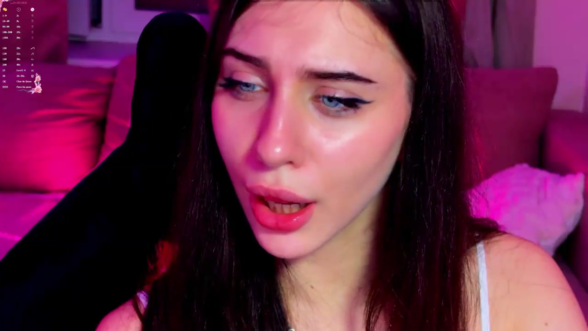 Gallery image thumbnail from Sweet_Luna's myfreecams stream on, 07/06/2026, 24:50 image 8 of 20