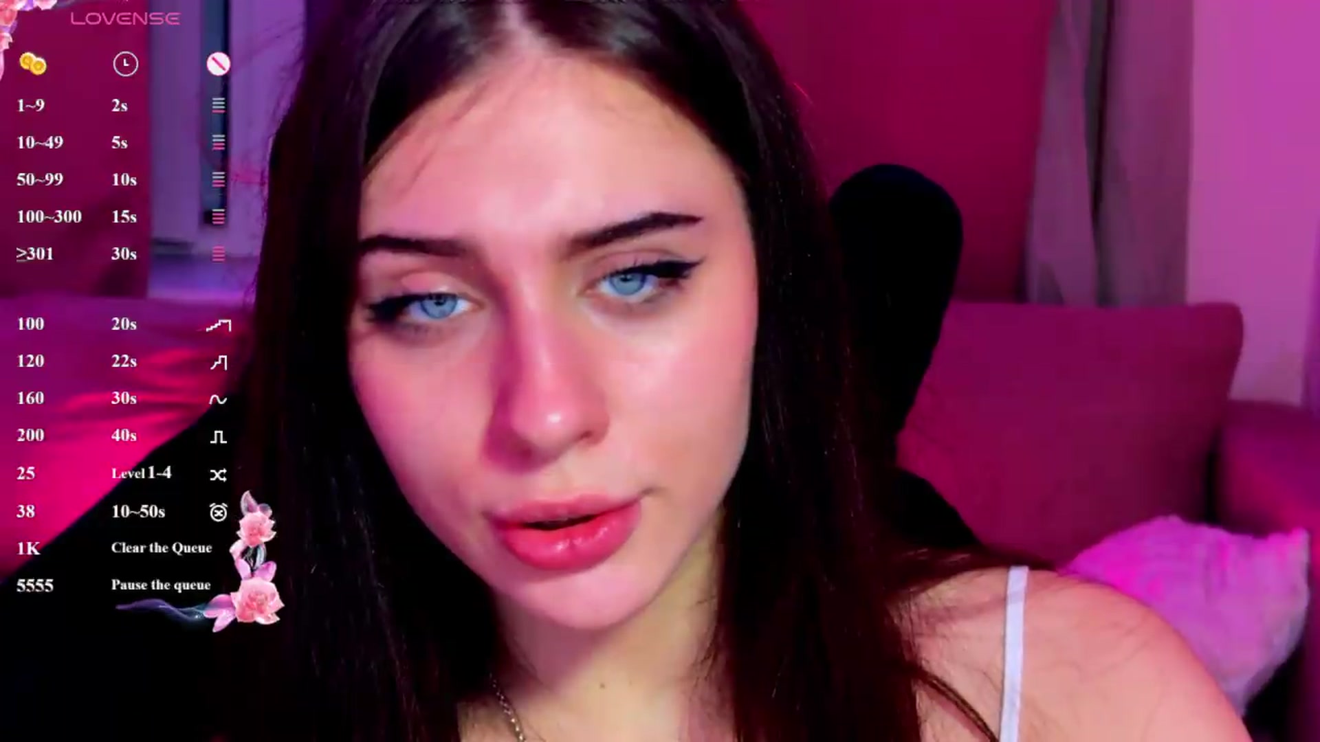 Gallery image thumbnail from Sweet_Luna's myfreecams stream on, 07/06/2026, 24:50 image 18 of 20