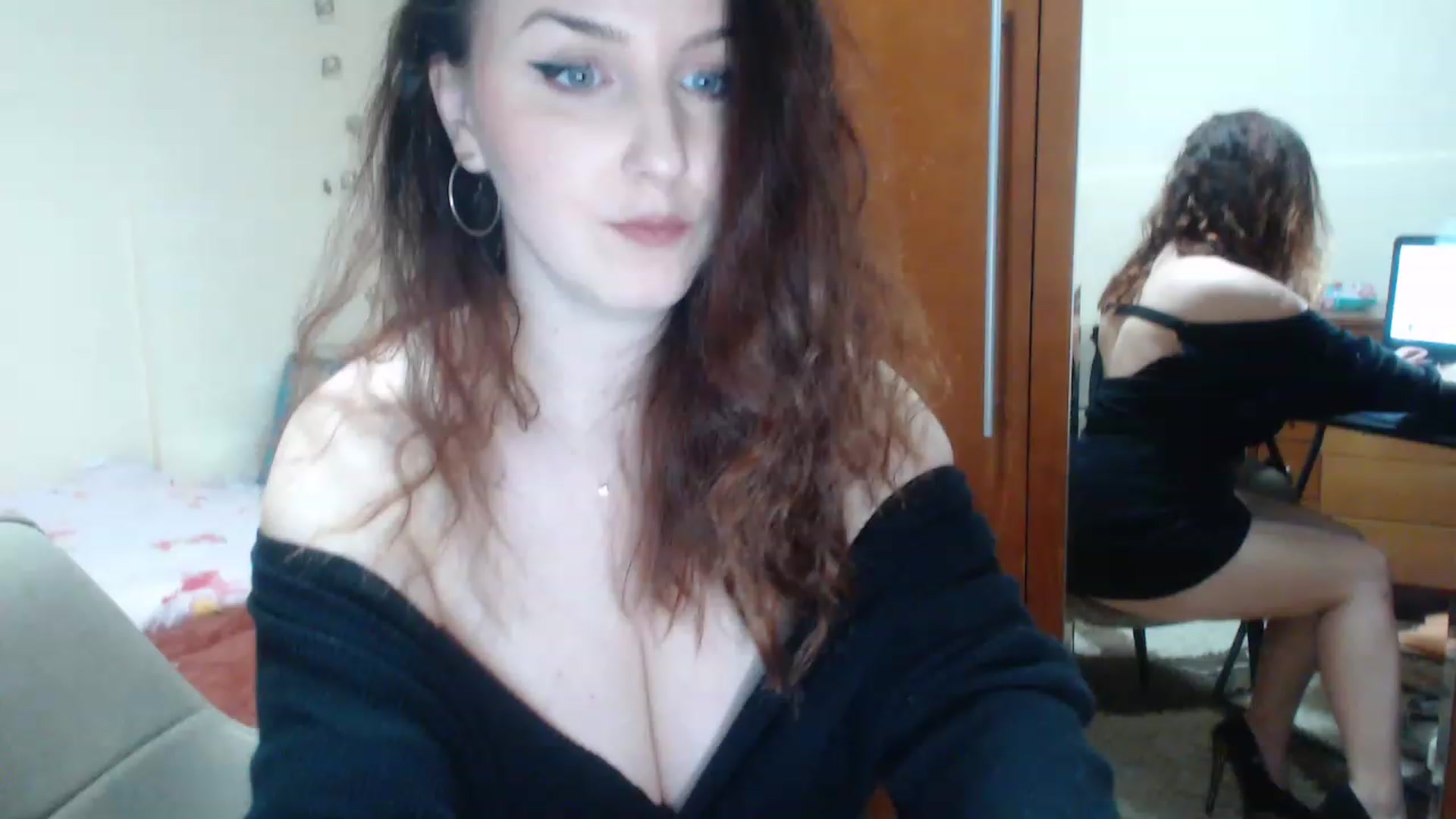 Gallery image thumbnail from Sweet_Maddy's myfreecams stream on, 02/07/2023, 24:03 image 10 of 20