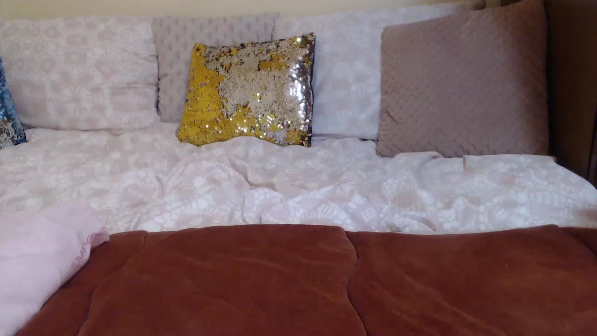 Gallery image thumbnail from Sweet_Maddy's myfreecams stream on, 02/14/2023, 24:14 image 15 of 20