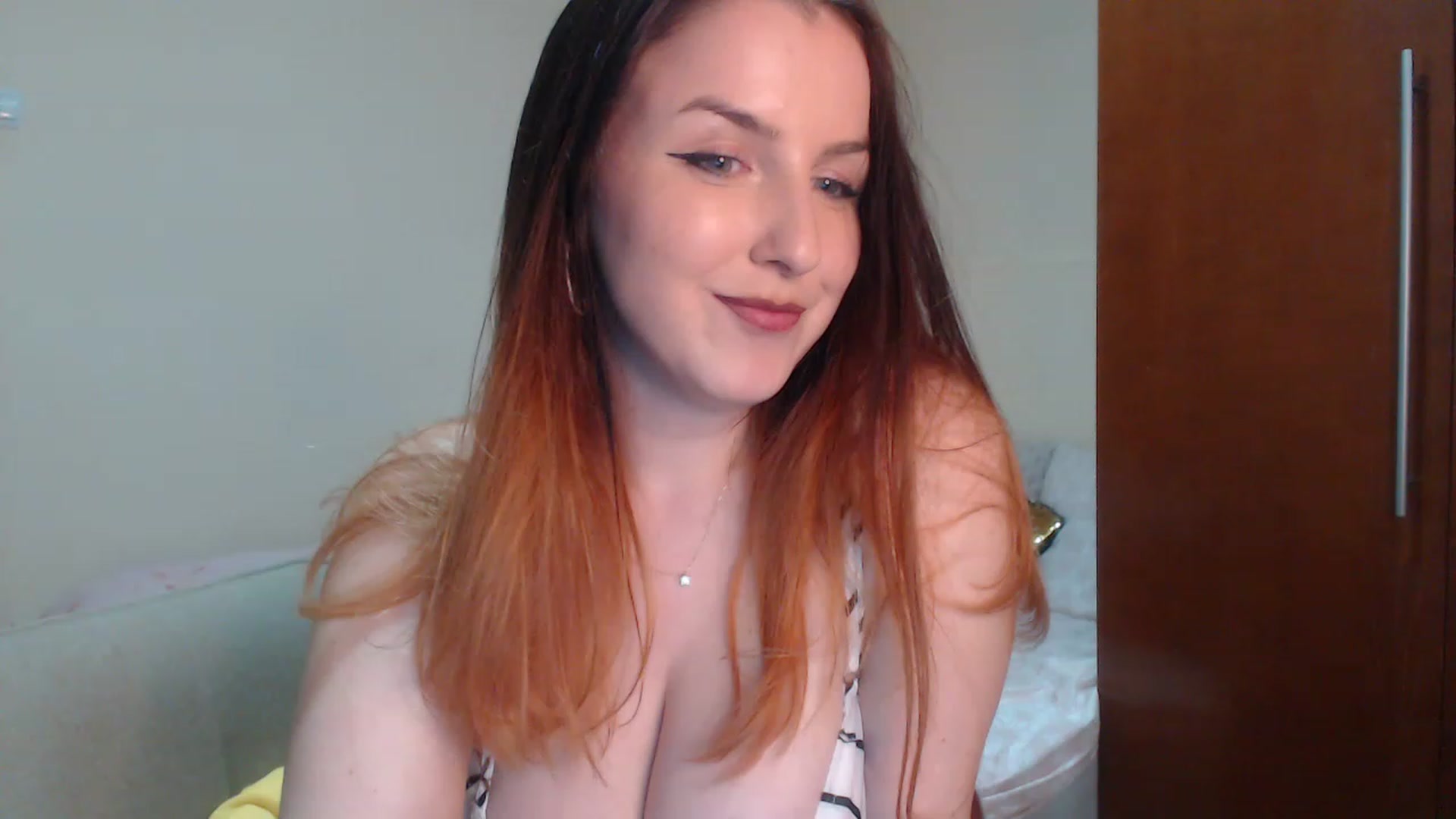 Gallery image thumbnail from Sweet_Maddy's myfreecams stream on, 03/24/2023, 24:46 image 17 of 20