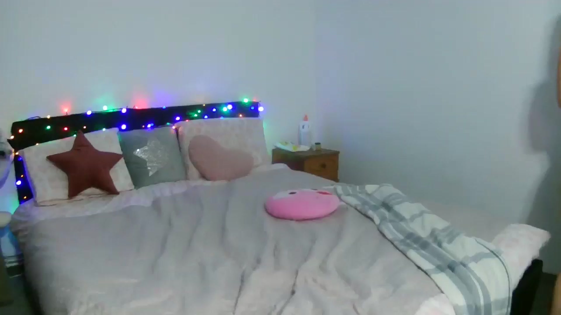 Gallery image thumbnail from Sweet_Maddy's myfreecams stream on, 12/12/2024, 17:29 image 11 of 20