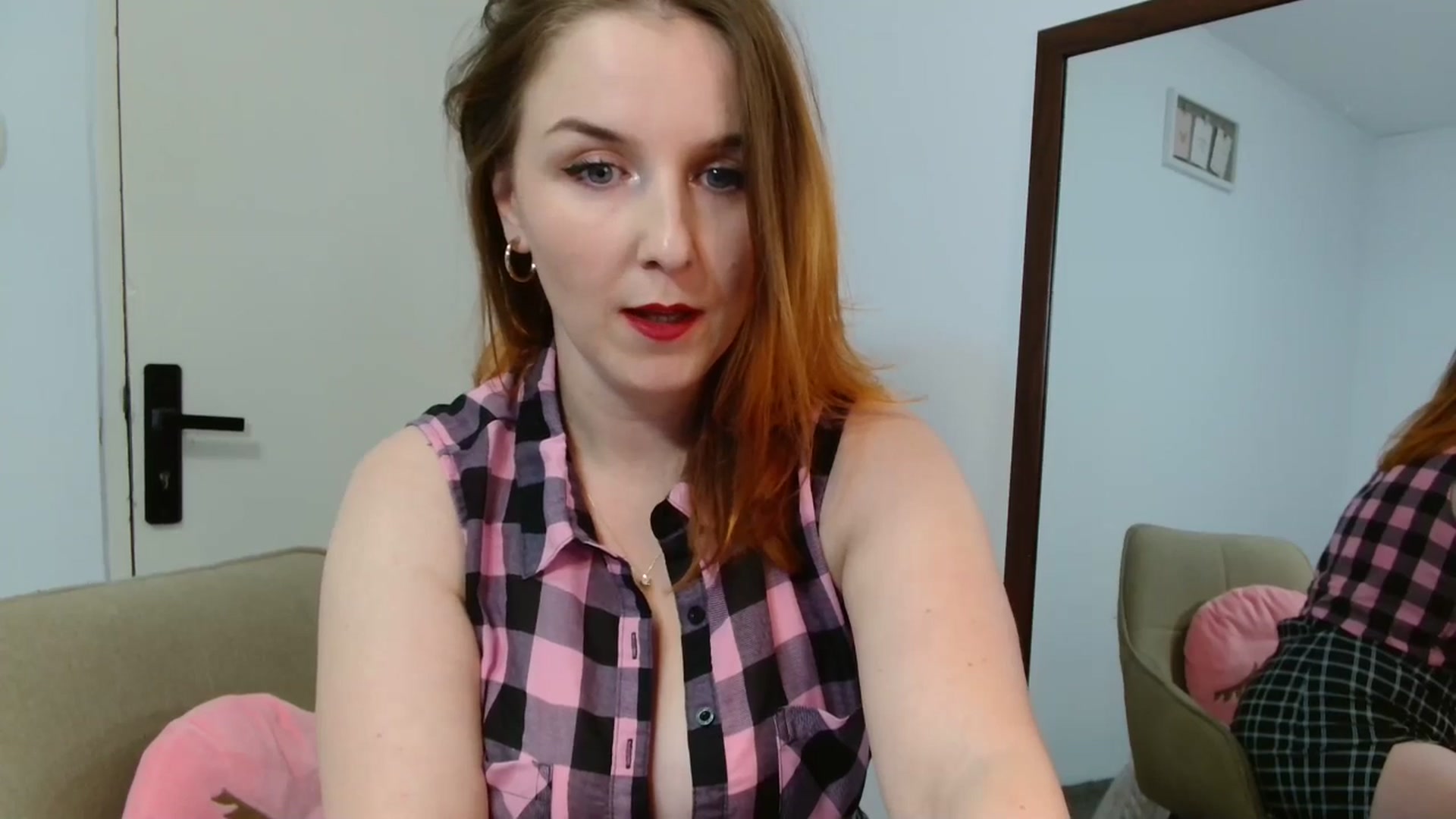 Gallery image thumbnail from Sweet_Maddy's myfreecams stream on, 10/30/2025, 21:47 image 6 of 20
