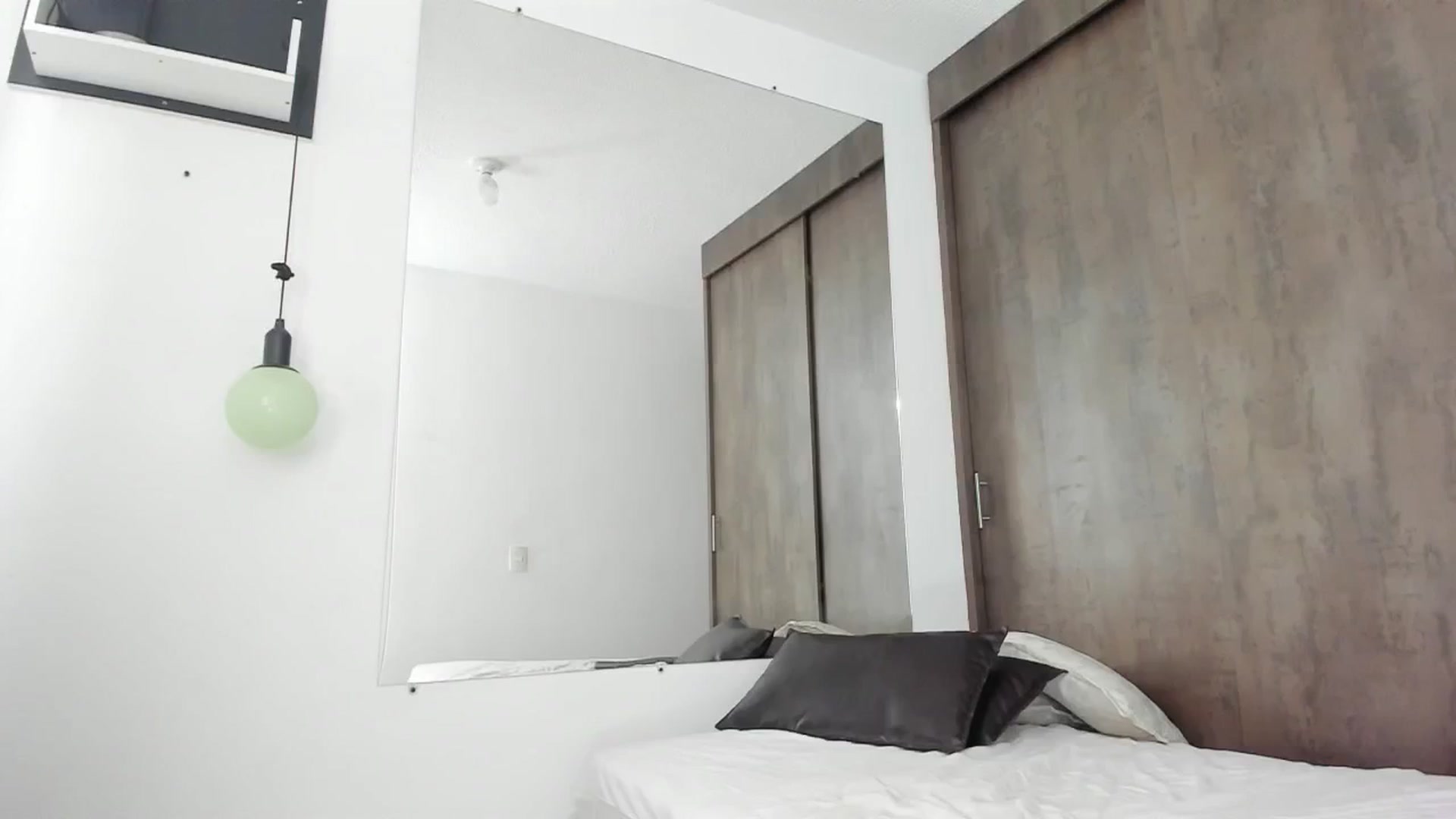 Gallery image thumbnail from Sweet_Oxdra's myfreecams stream on, 09/29/2024, 16:51 image 5 of 20